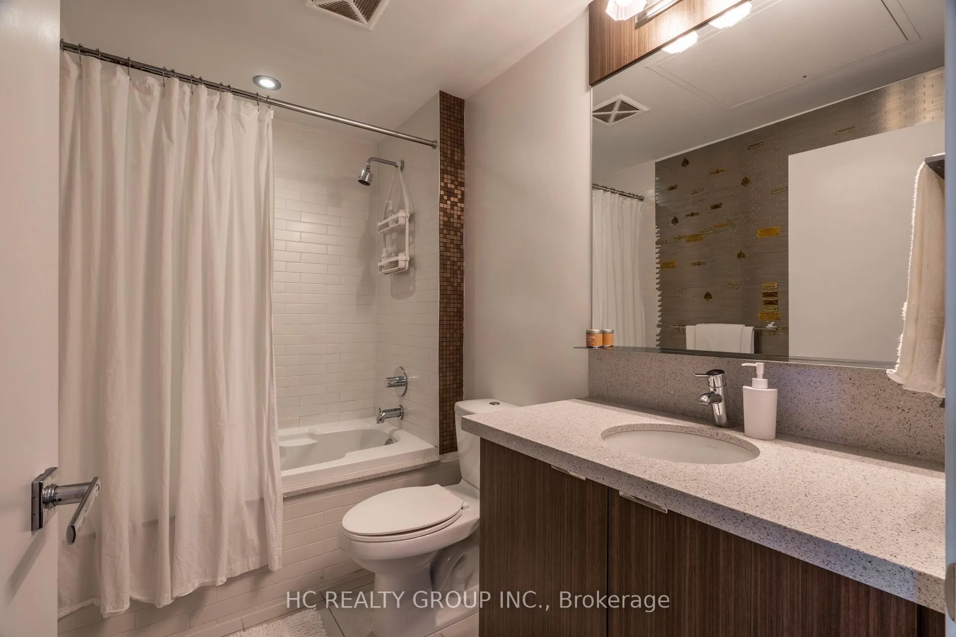 Photo 13 of Unit 2710, 21 Widmer Street, Toronto, Waterfront Communities — HOMEH