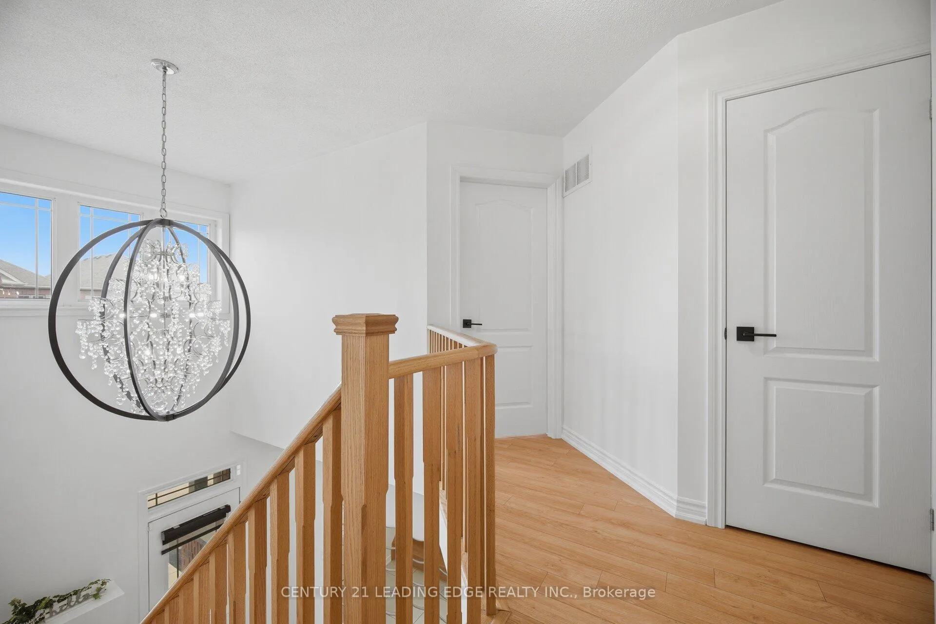 Photo 19 of 106 Kempenfelt Trail, Brampton, Northwest Brampton — HOMEH