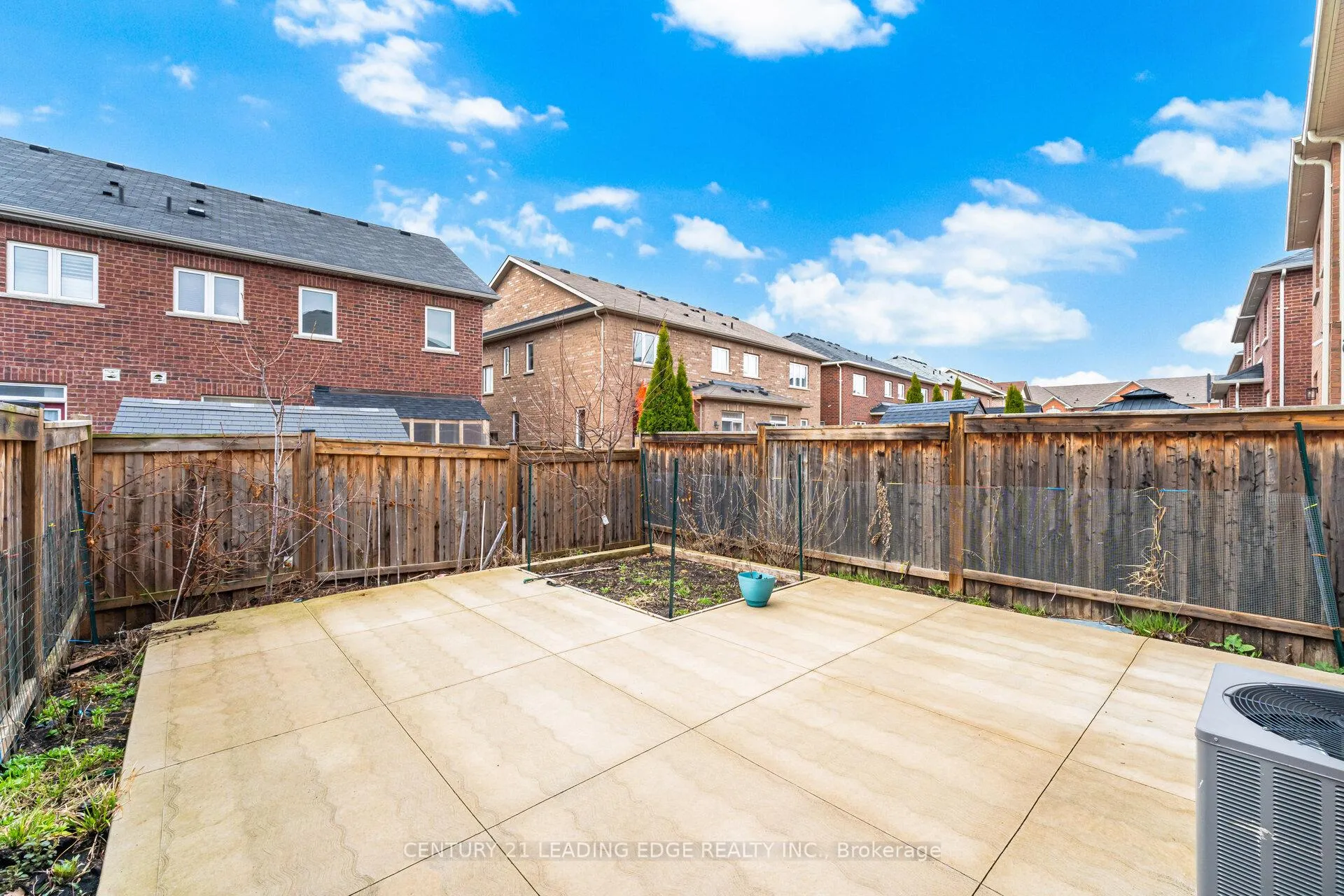 Photo 37 of 106 Kempenfelt Trail, Brampton, Northwest Brampton — HOMEH