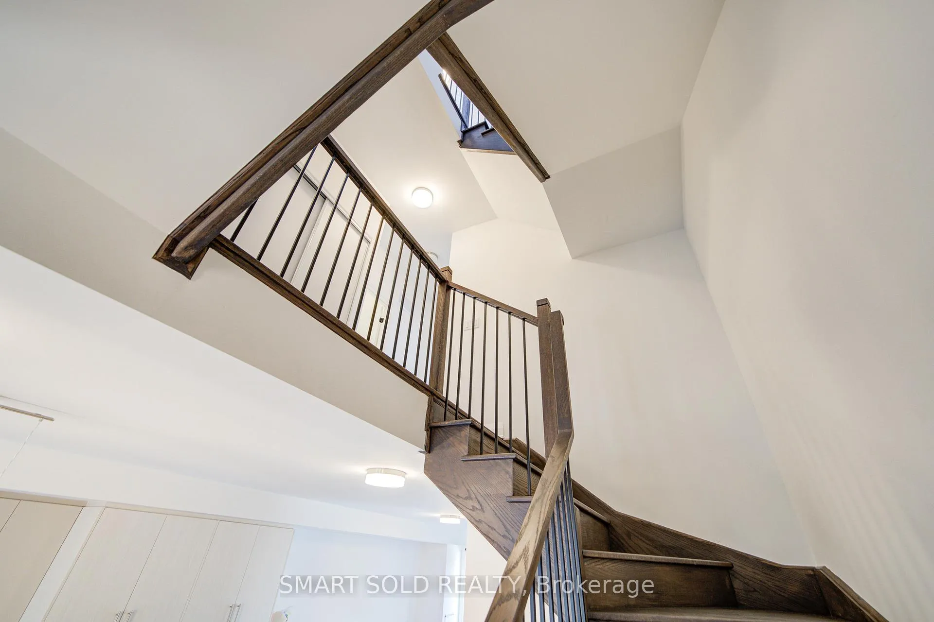 Photo 5 of 63 Alton Crescent, Vaughan, Uplands — HOMEH