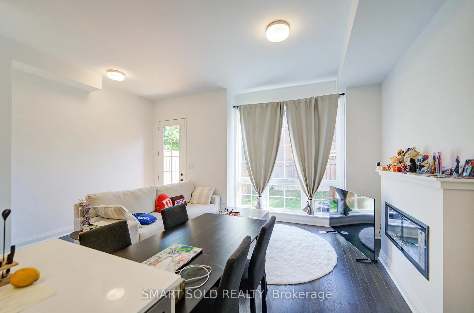 Photo 8 of 63 Alton Crescent, Vaughan, Uplands — HOMEH