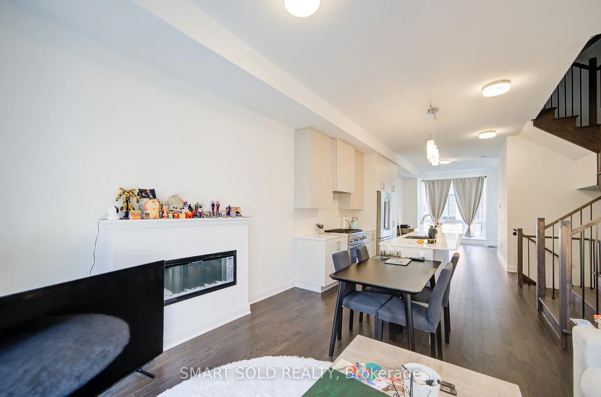 Photo 18 of 63 Alton Crescent, Vaughan, Uplands — HOMEH