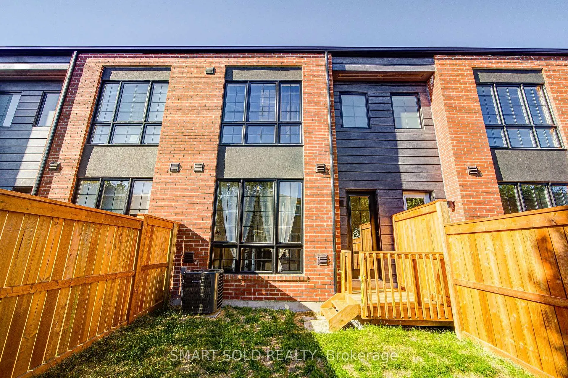 Photo 41 of 63 Alton Crescent, Vaughan, Uplands — HOMEH