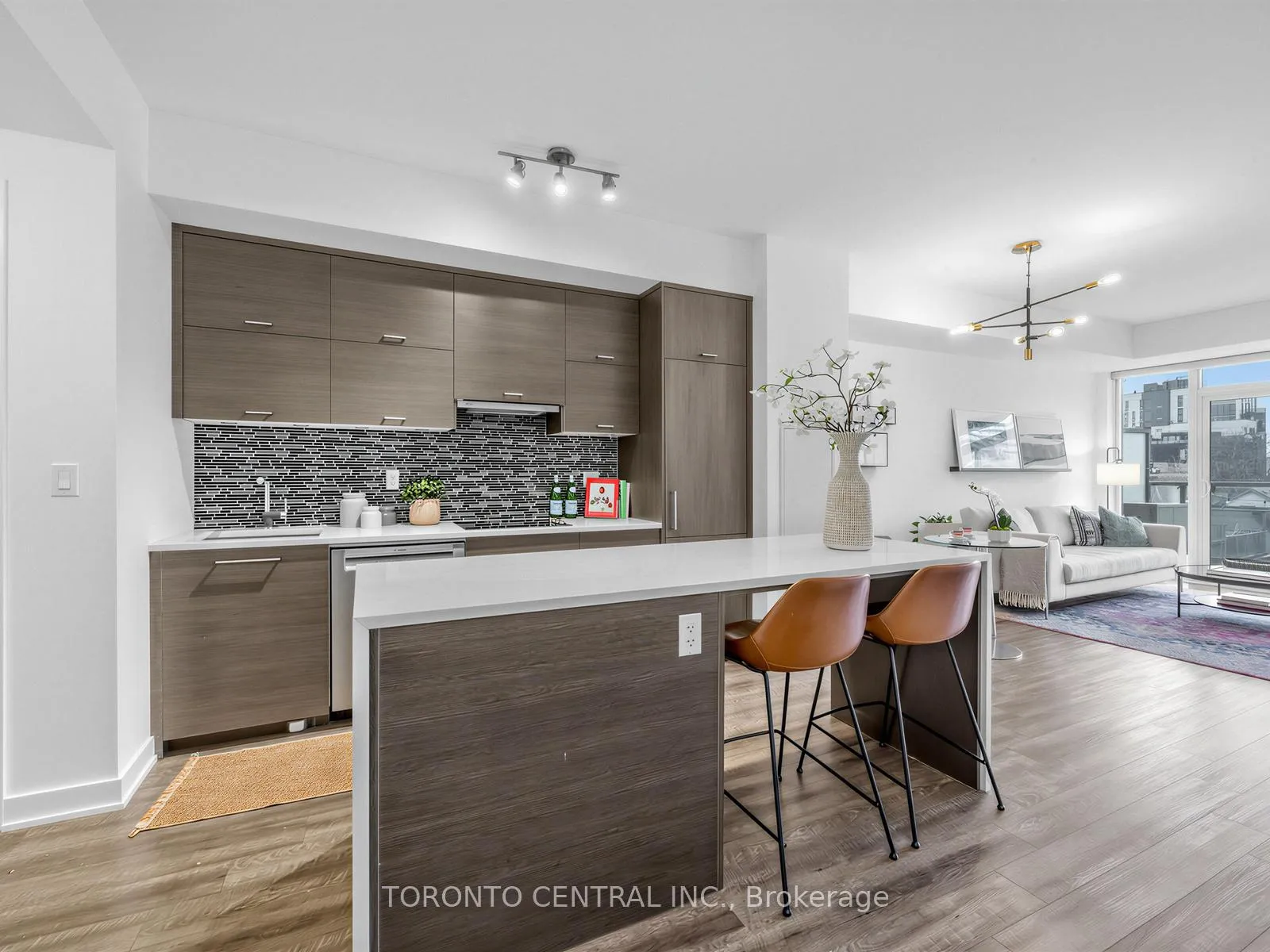 Photo 4 of Unit 402, 106 Dovercourt Road, Toronto, Trinity-Bellwoods — HOMEH