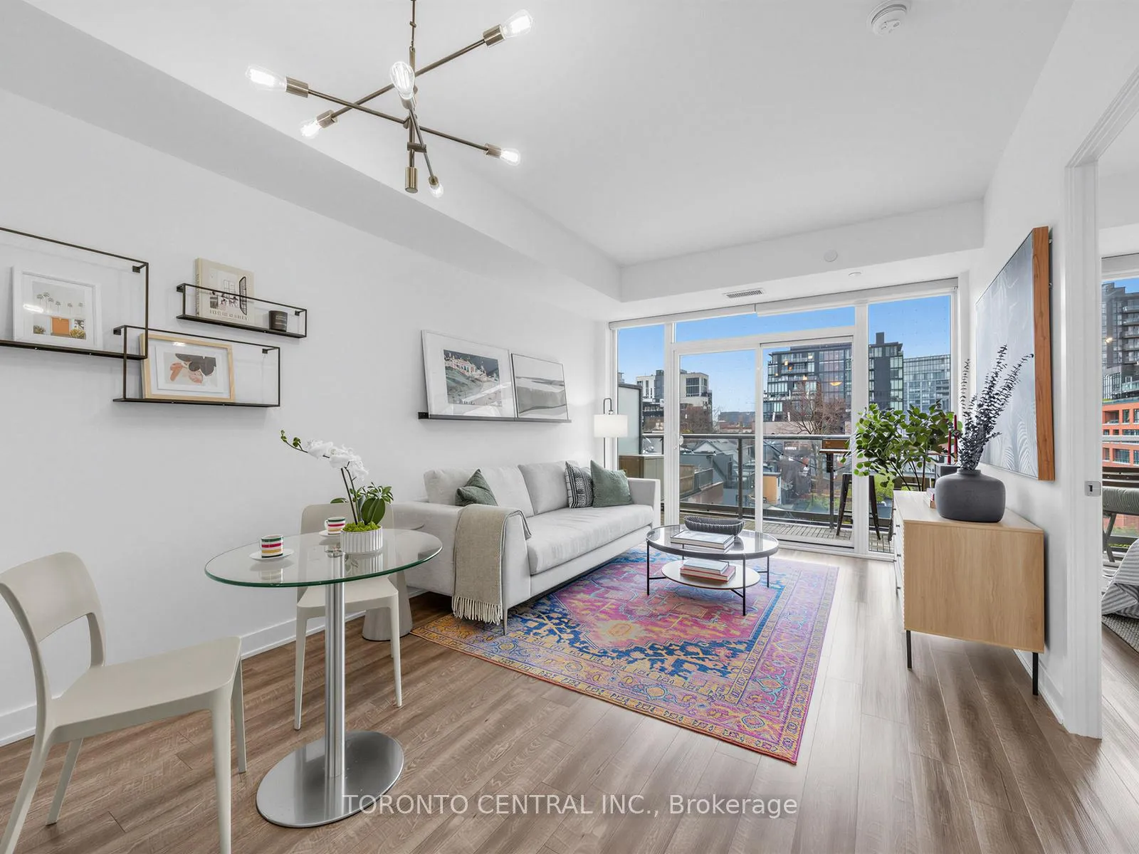 Photo 7 of Unit 402, 106 Dovercourt Road, Toronto, Trinity-Bellwoods — HOMEH