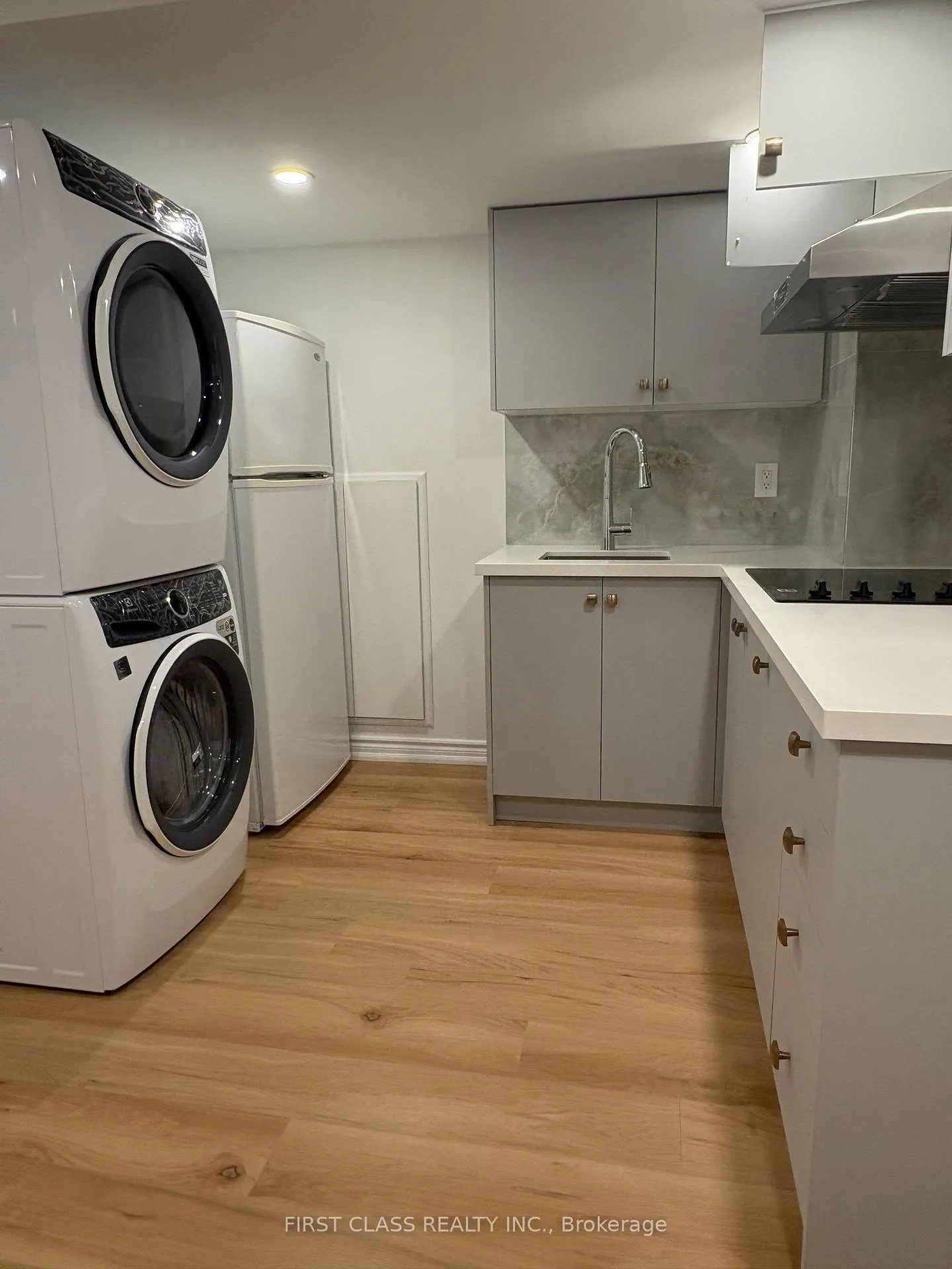 Photo 5 of 24 York Downs Boulevard, Markham, Angus Glen — HOMEH