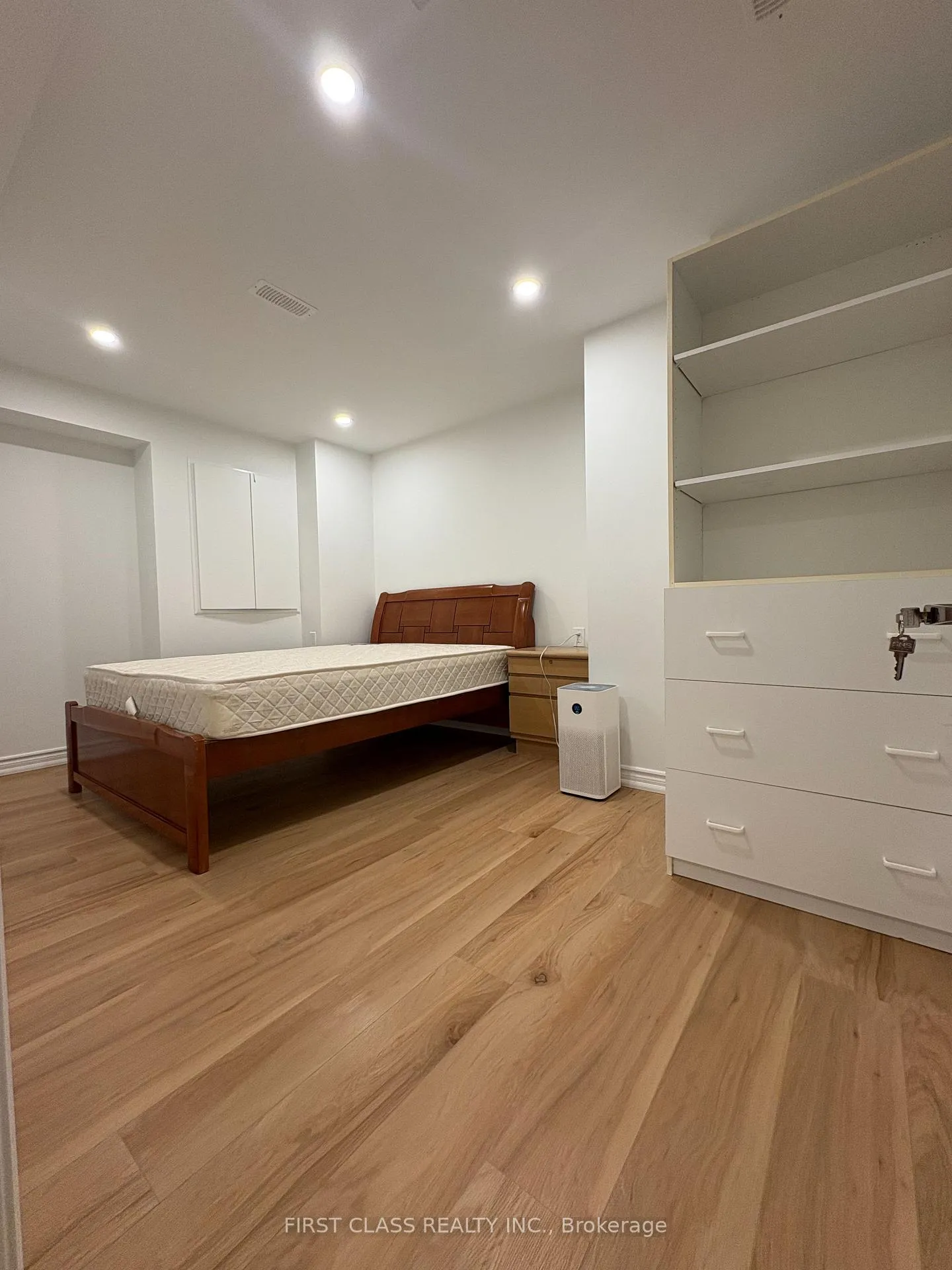 Photo 11 of 24 York Downs Boulevard, Markham, Angus Glen — HOMEH