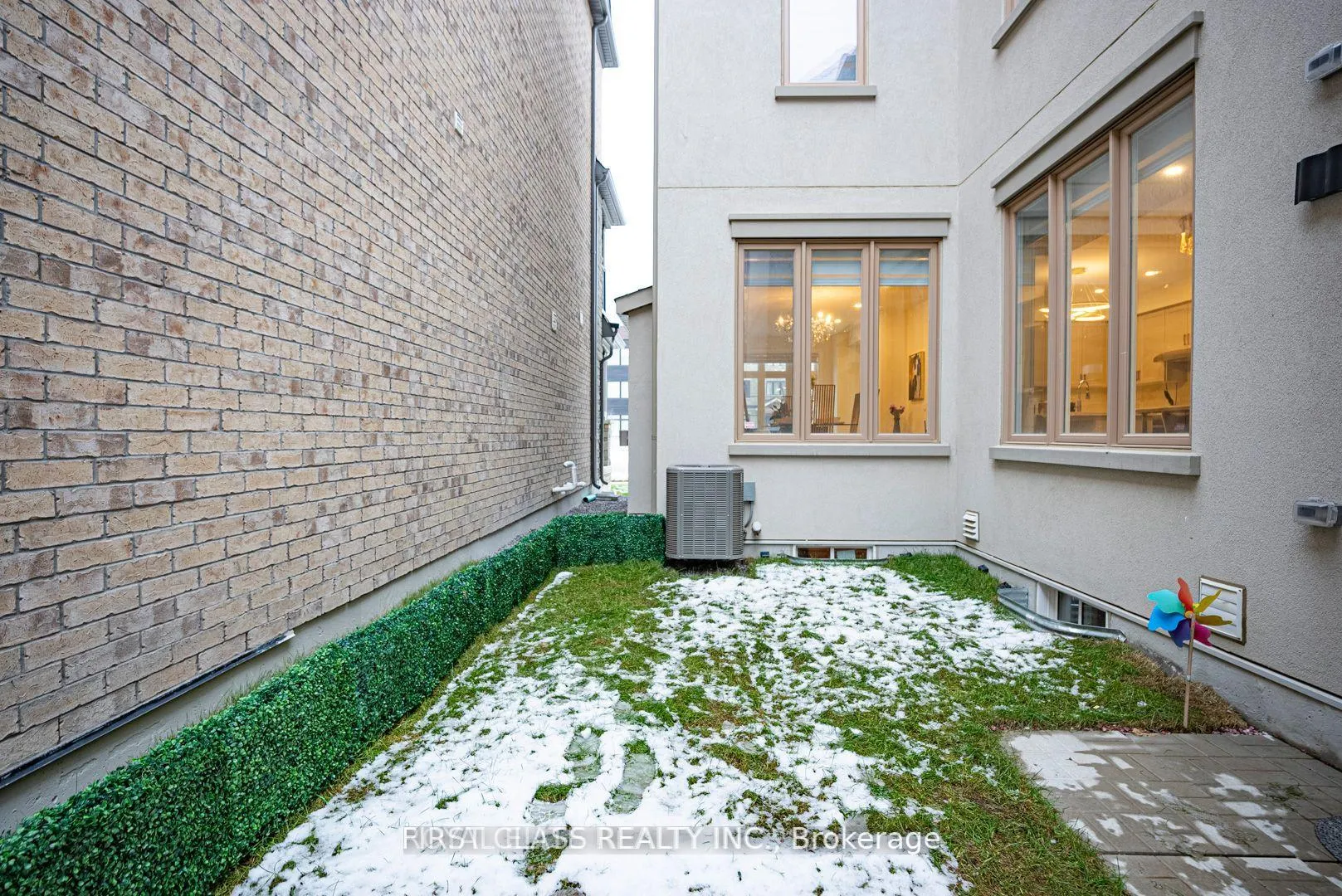 Photo 13 of 24 York Downs Boulevard, Markham, Angus Glen — HOMEH