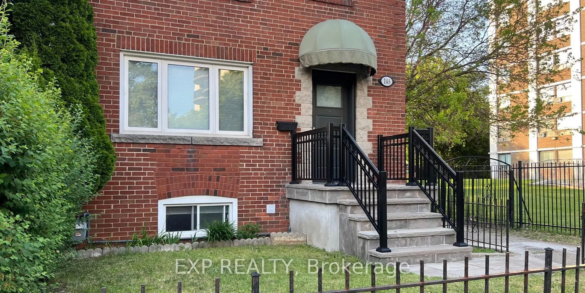 Front of Unit BSMT, 148 Cosburn Avenue S