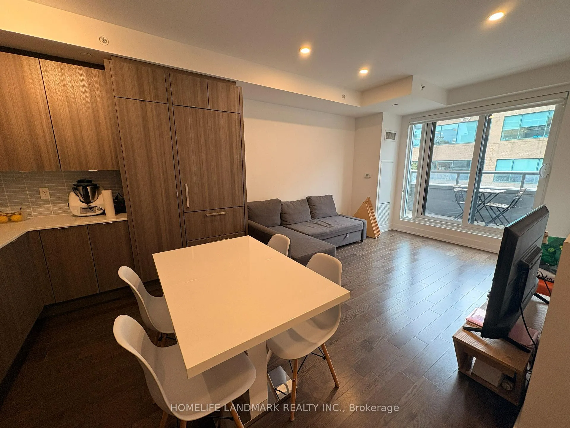 Photo 3 of Unit TH4, 175 Pears Avenue, Toronto, The Annex — HOMEH