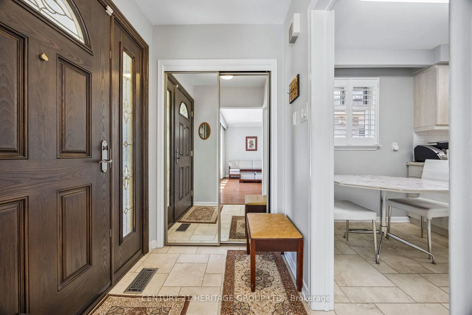 Photo 6 of 40 Amaron Avenue, Etobicoke, Thistletown-Beaumonde Heights — HOMEH
