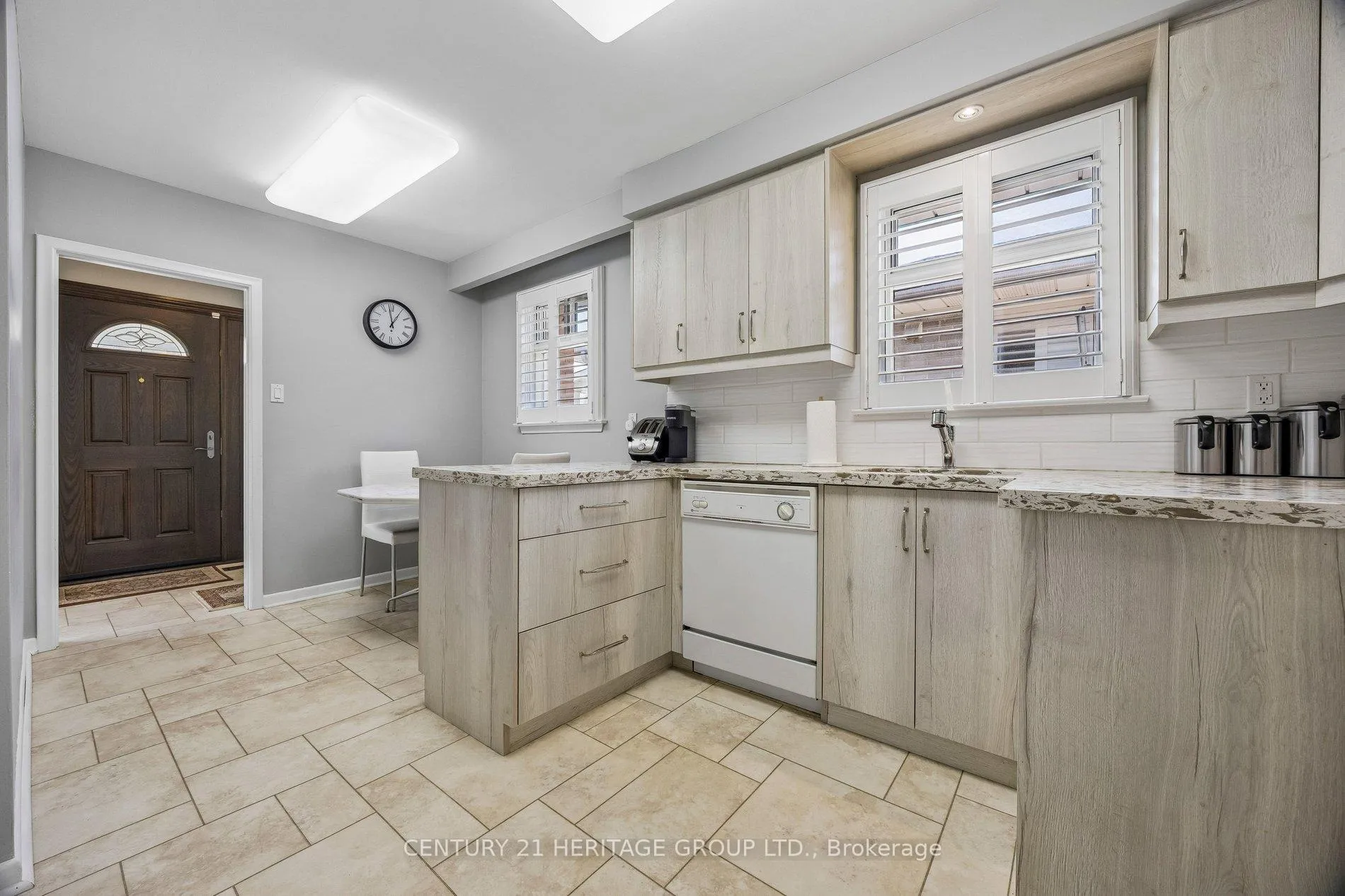 Photo 14 of 40 Amaron Avenue, Etobicoke, Thistletown-Beaumonde Heights — HOMEH