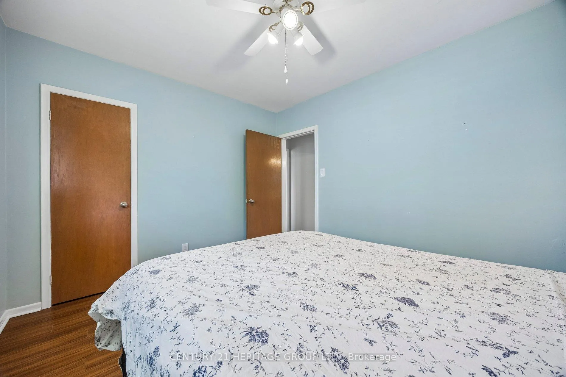 Photo 23 of 40 Amaron Avenue, Etobicoke, Thistletown-Beaumonde Heights — HOMEH