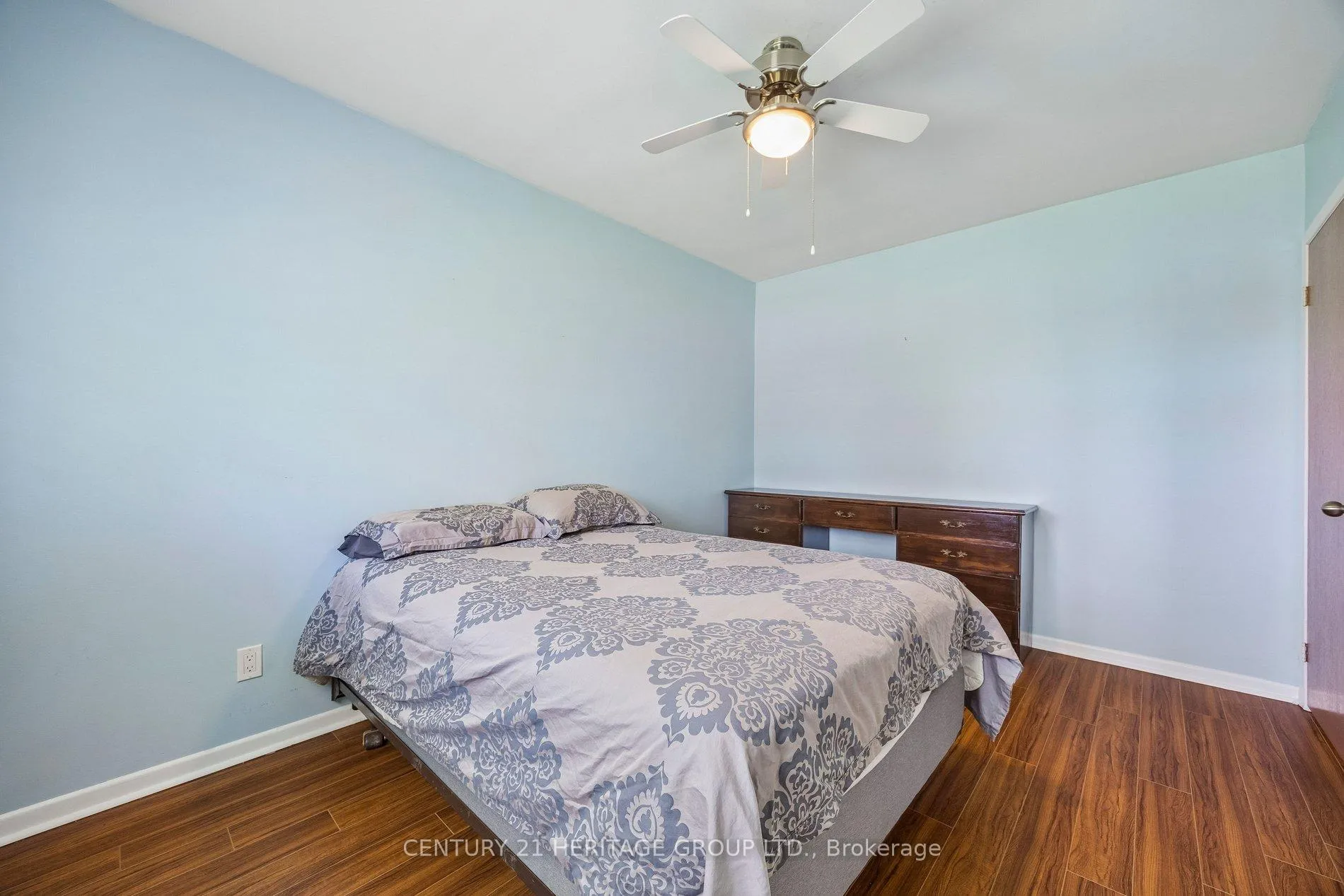Photo 26 of 40 Amaron Avenue, Etobicoke, Thistletown-Beaumonde Heights — HOMEH