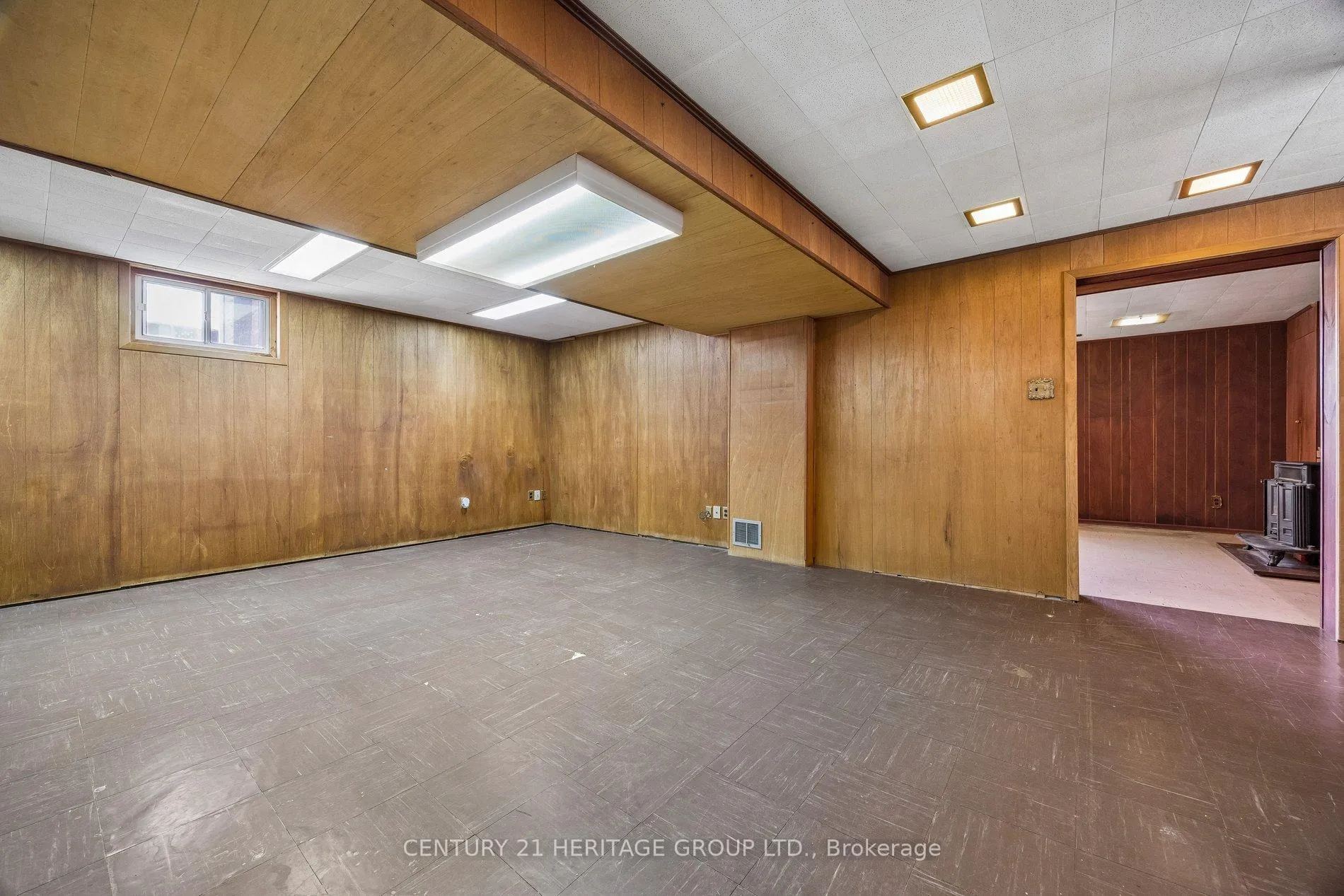 Photo 30 of 40 Amaron Avenue, Etobicoke, Thistletown-Beaumonde Heights — HOMEH