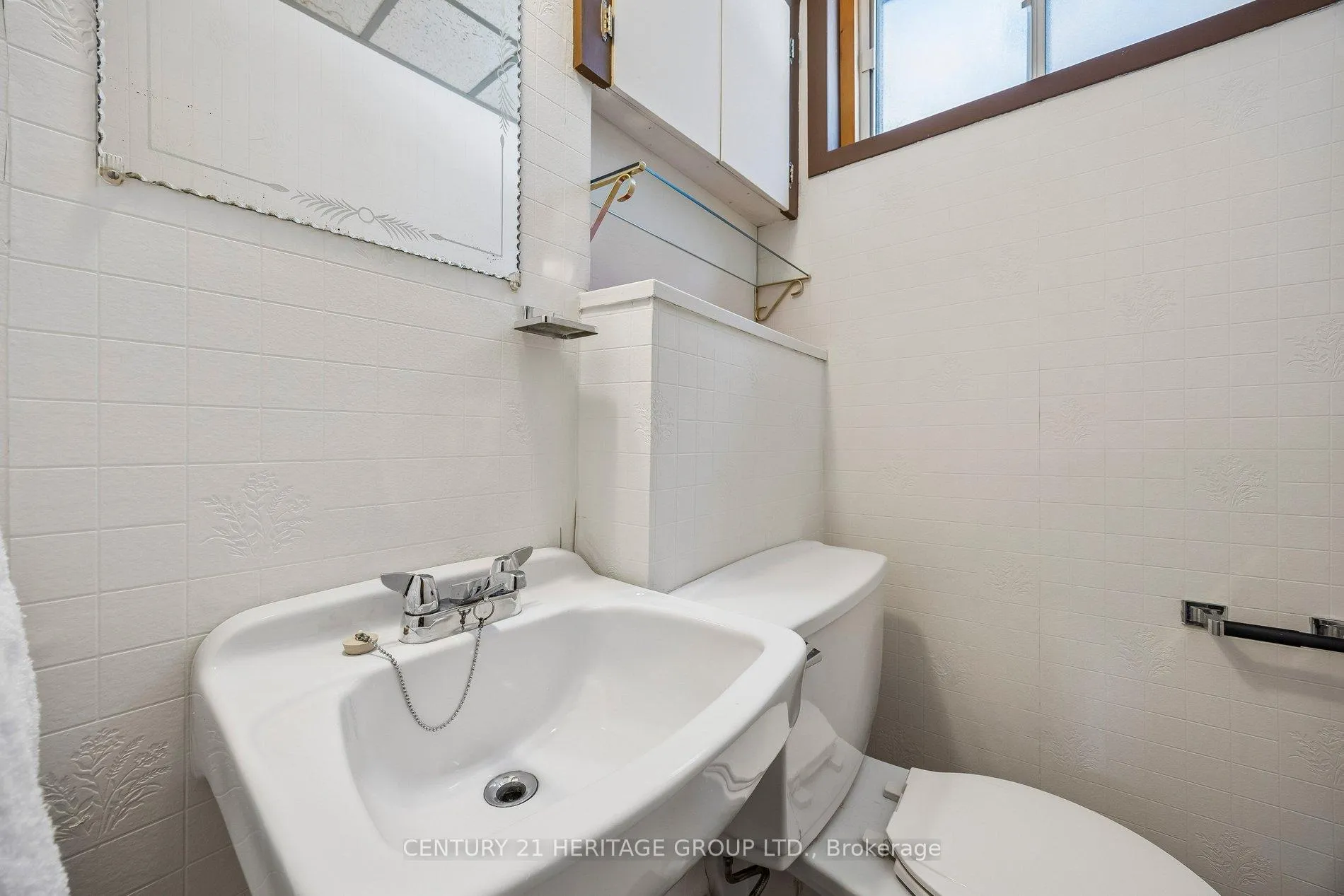 Photo 38 of 40 Amaron Avenue, Etobicoke, Thistletown-Beaumonde Heights — HOMEH