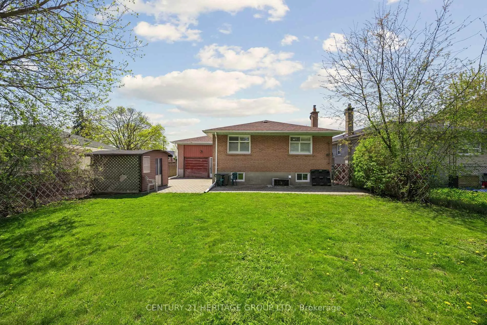 Photo 39 of 40 Amaron Avenue, Etobicoke, Thistletown-Beaumonde Heights — HOMEH