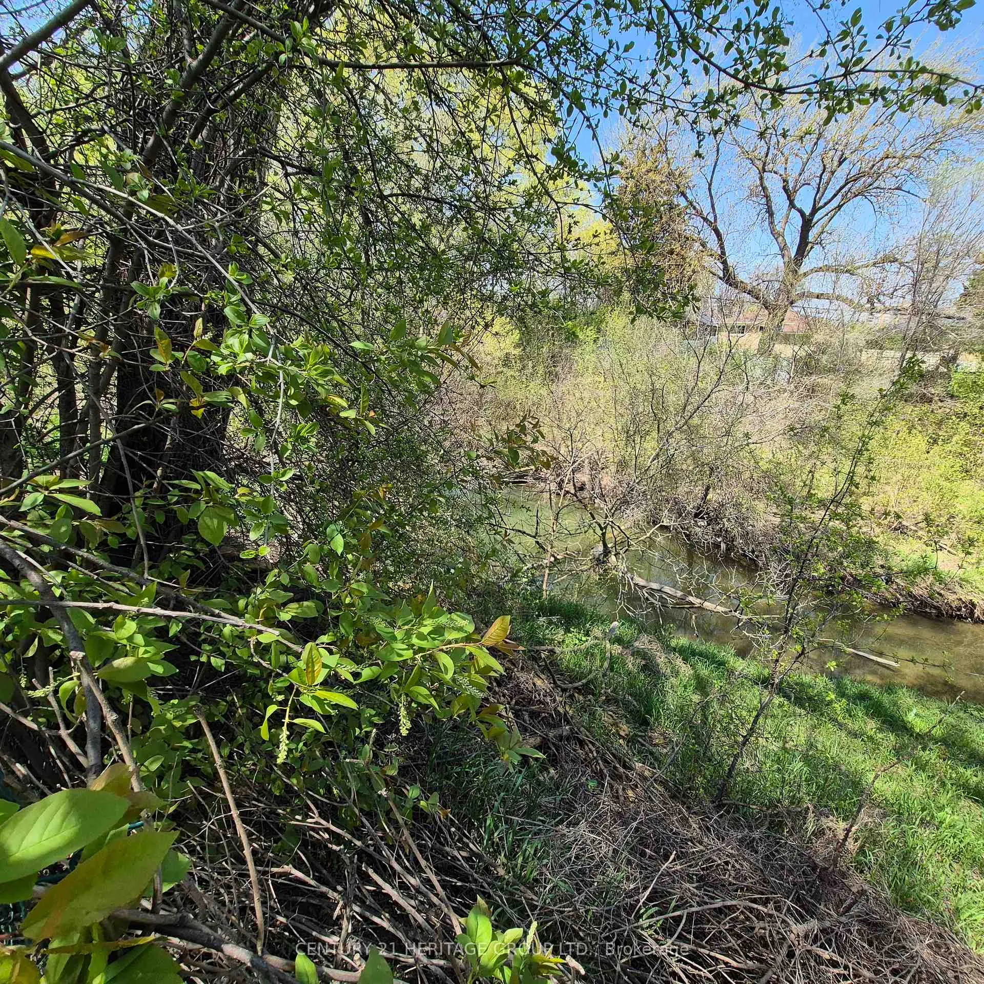 Photo 43 of 40 Amaron Avenue, Etobicoke, Thistletown-Beaumonde Heights — HOMEH