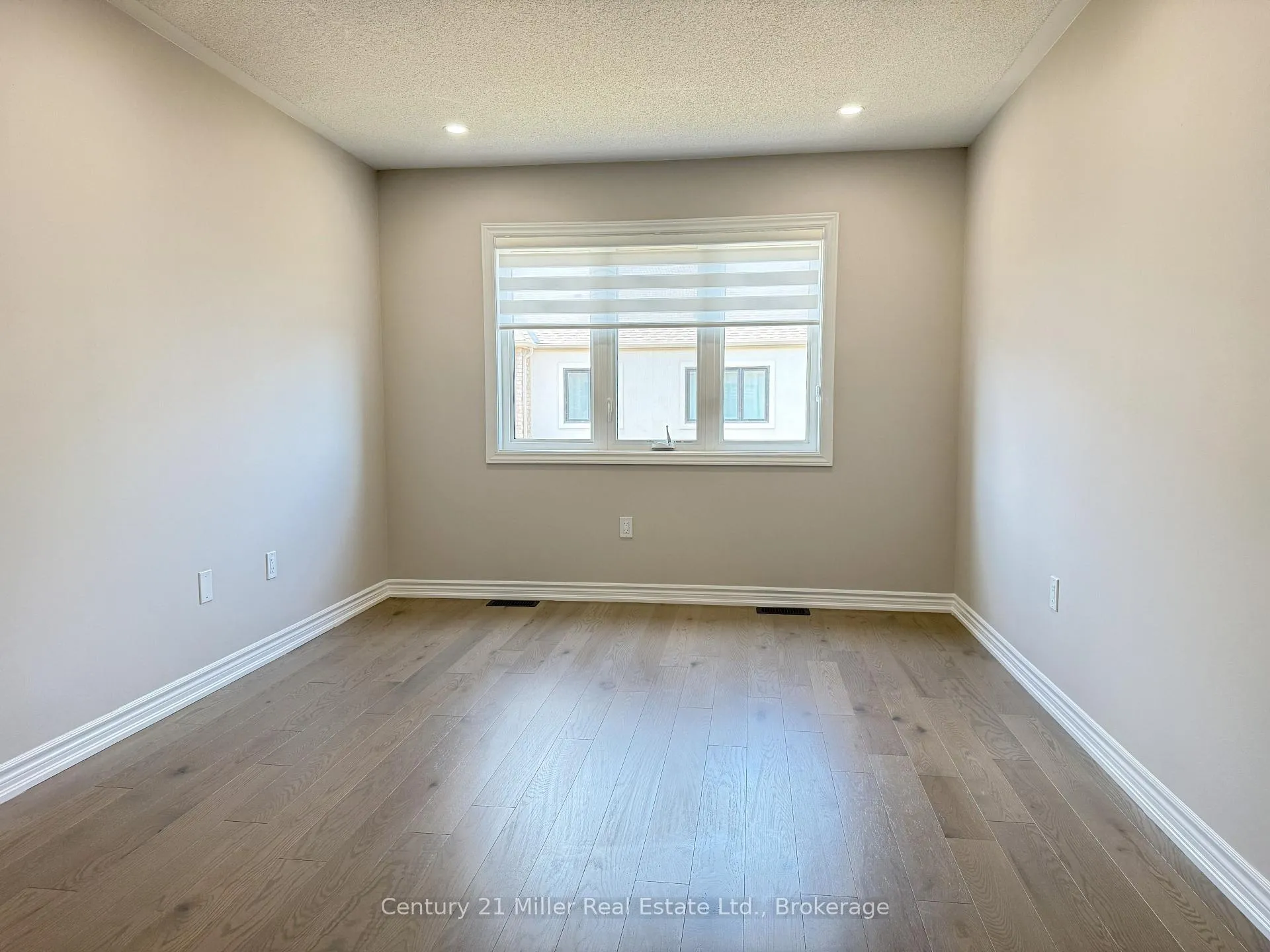 Photo 17 of 373 Twinflower Place, Milton, Walker — HOMEH