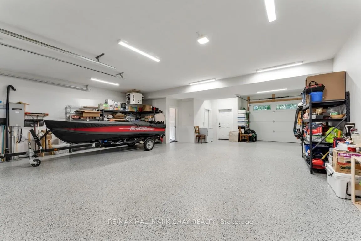 Photo 5 of 18 Lawrence Avenue, Springwater, Anten Mills — HOMEH
