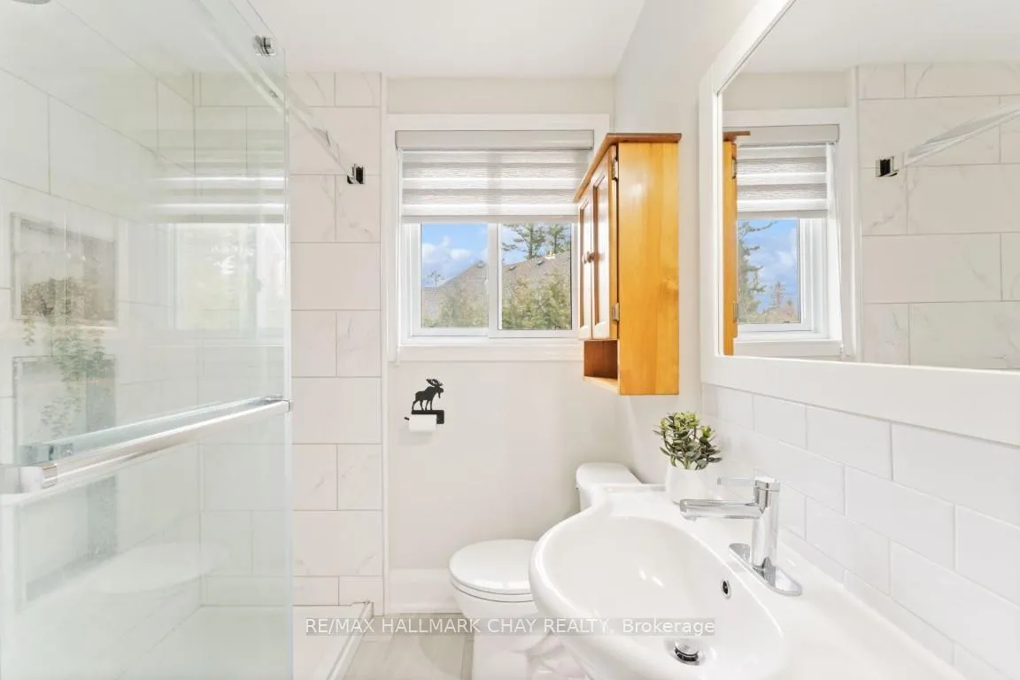 Photo 20 of 18 Lawrence Avenue, Springwater, Anten Mills — HOMEH