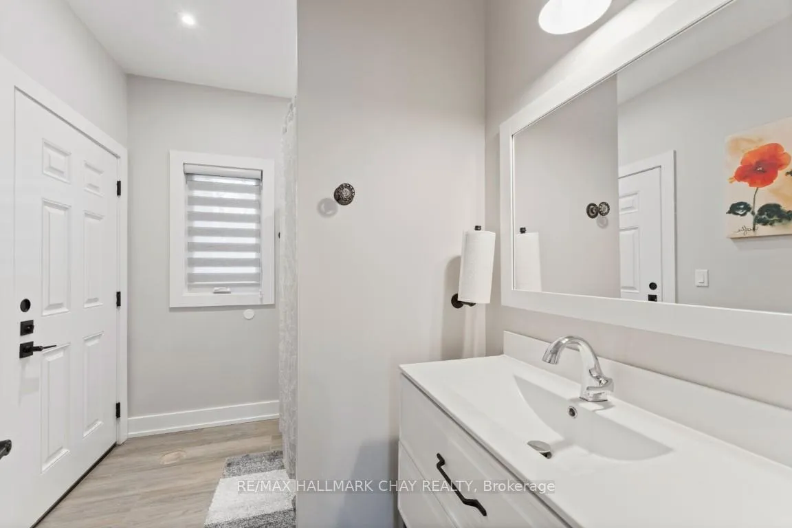 Photo 24 of 18 Lawrence Avenue, Springwater, Anten Mills — HOMEH