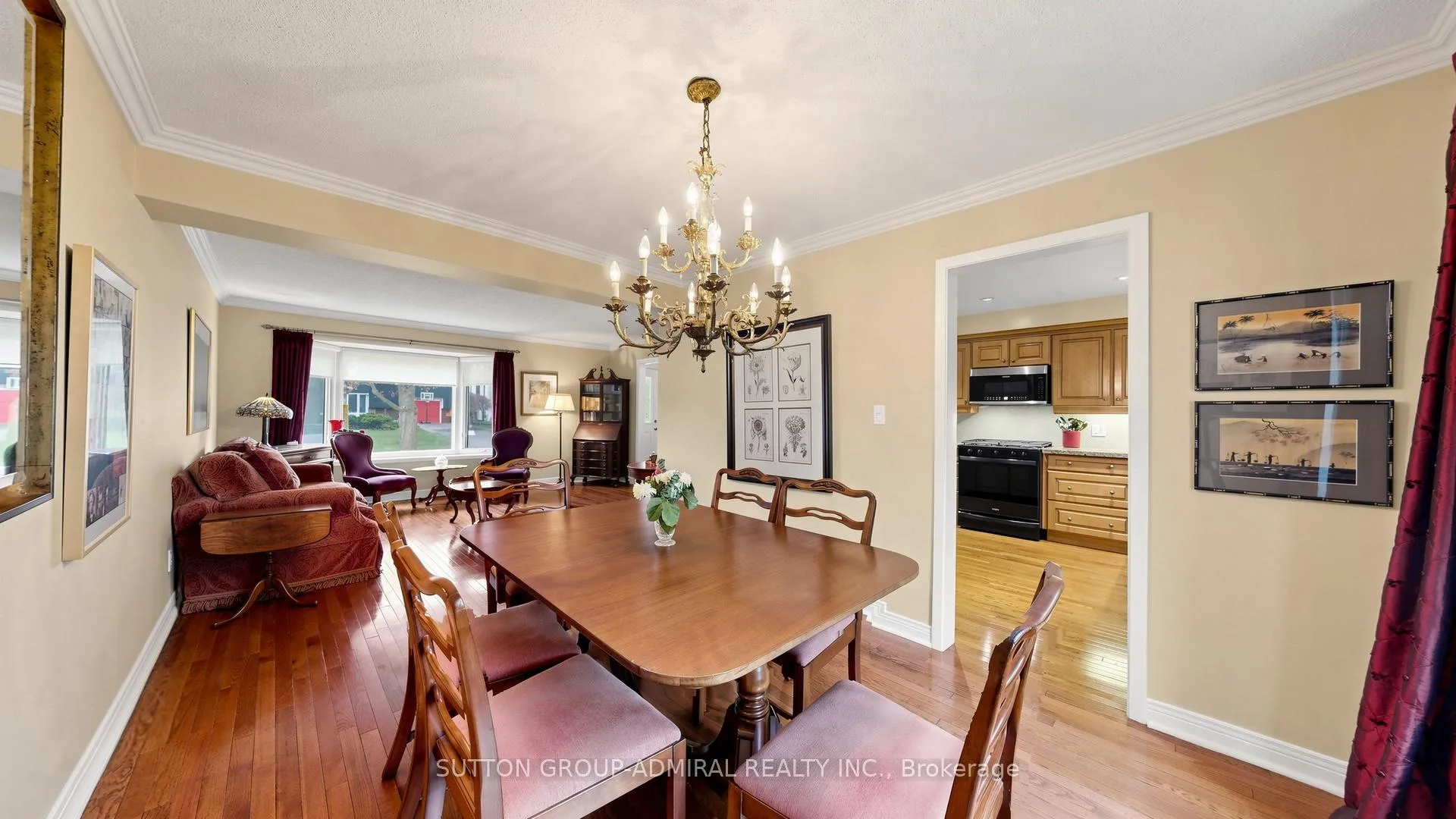 Photo 9 of 23 Jondan Crescent, Markham, Royal Orchard — HOMEH