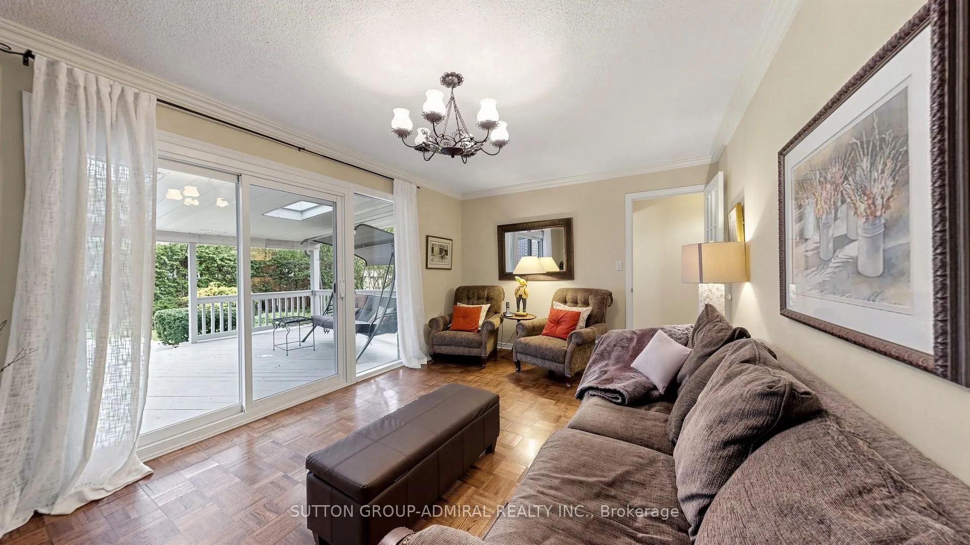 Photo 16 of 23 Jondan Crescent, Markham, Royal Orchard — HOMEH