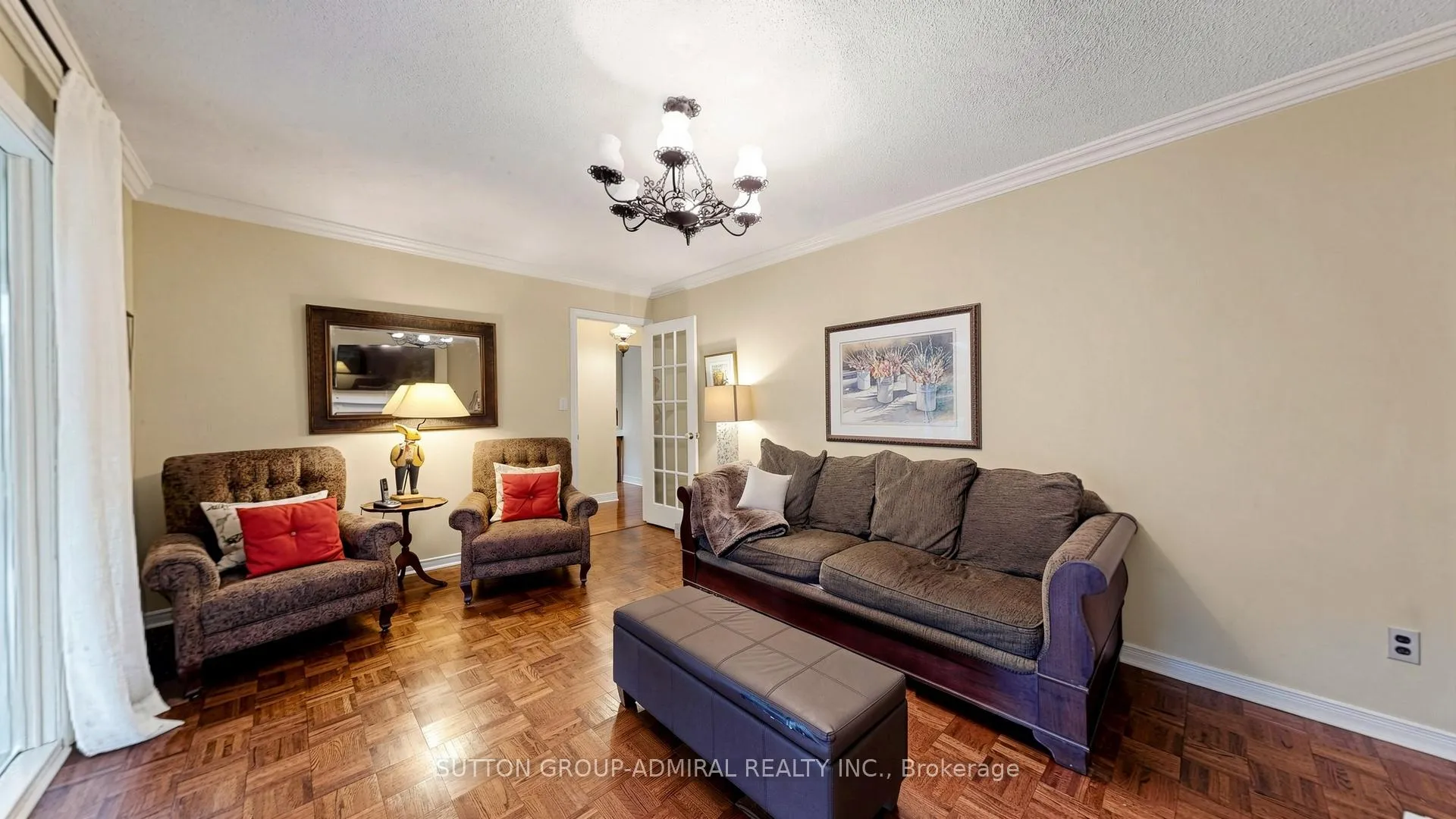 Photo 18 of 23 Jondan Crescent, Markham, Royal Orchard — HOMEH