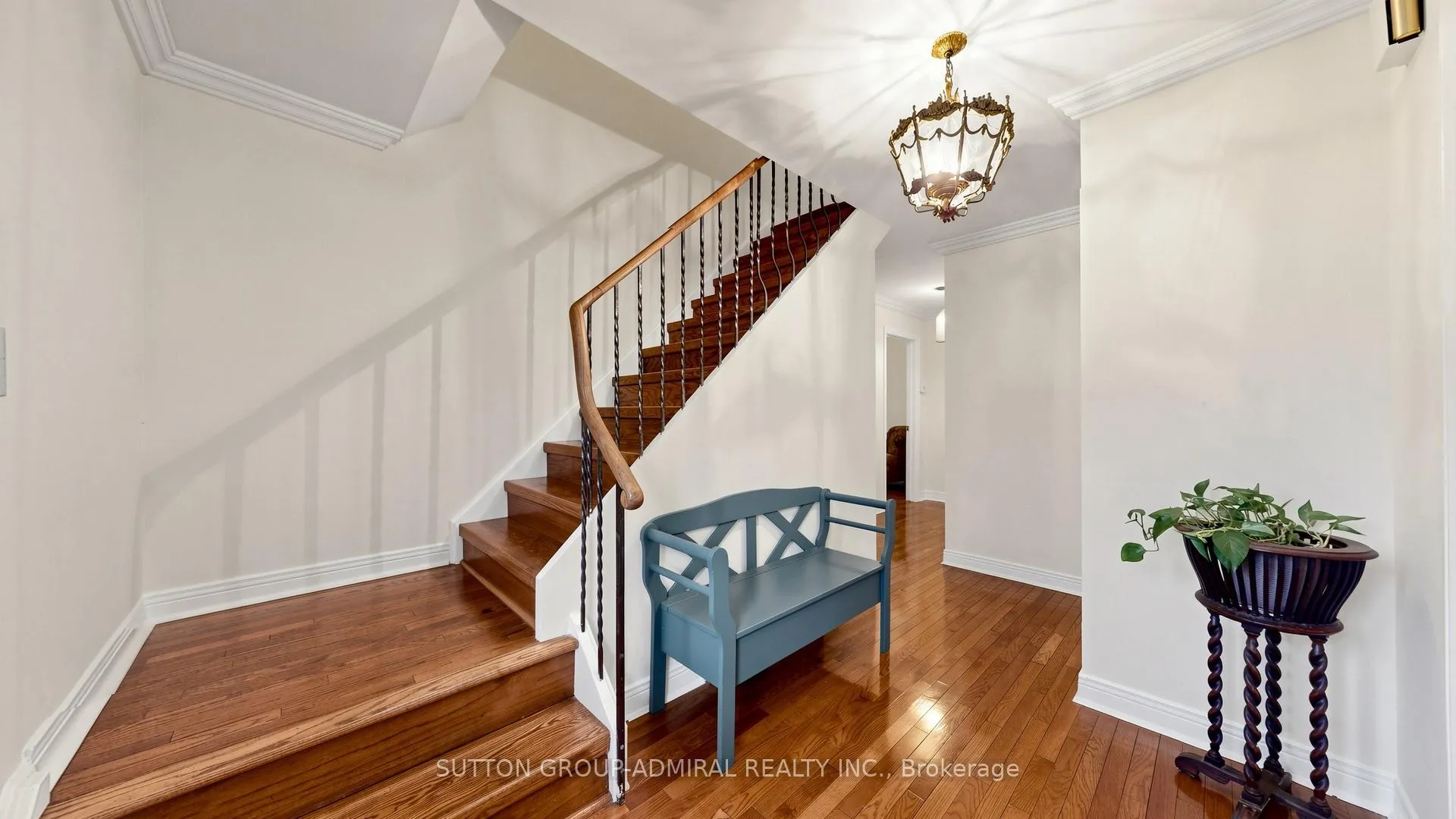 Photo 20 of 23 Jondan Crescent, Markham, Royal Orchard — HOMEH