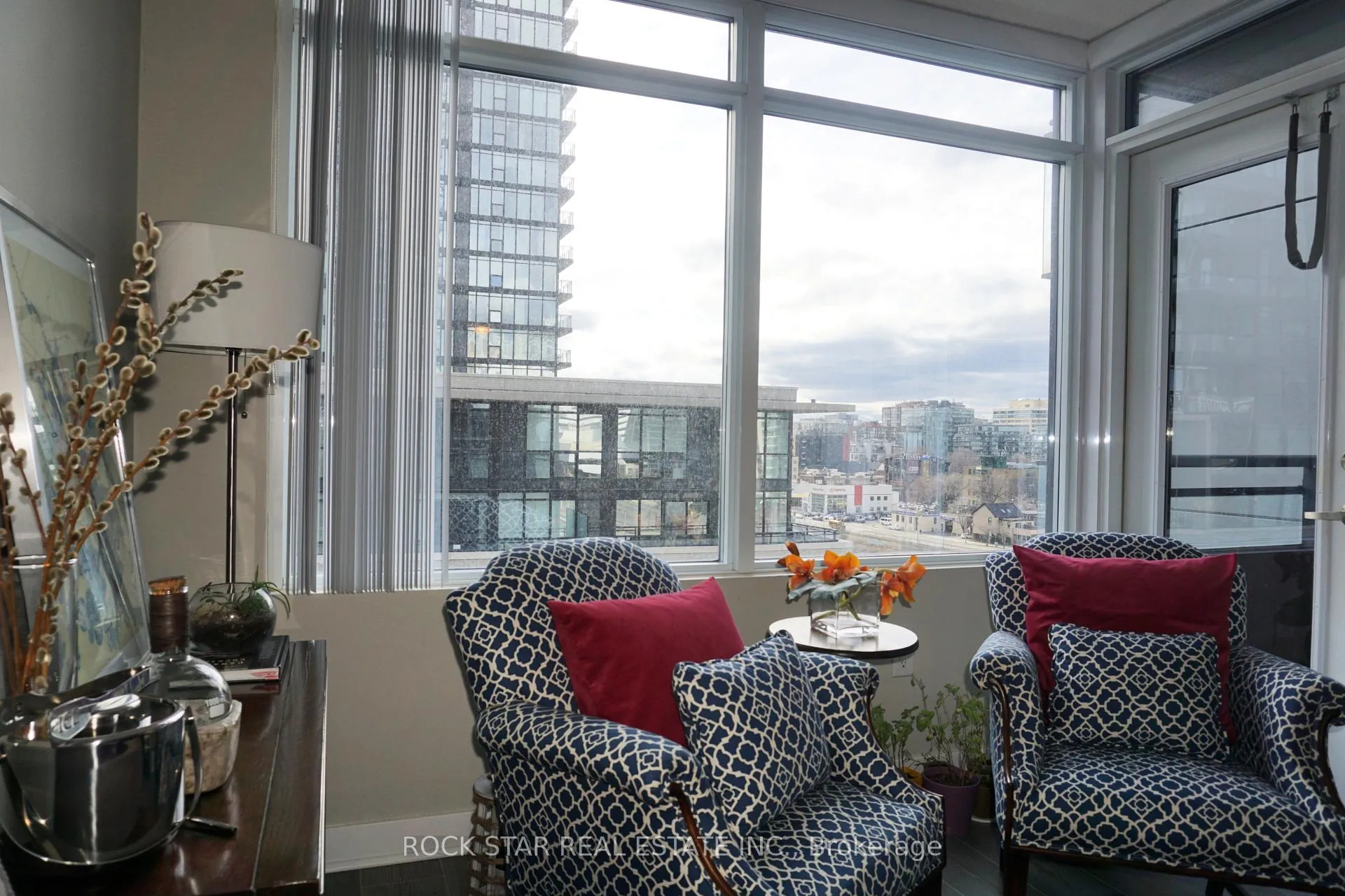 Photo 5 of Unit 911, 25 Telegram Mews, Toronto, Waterfront Communities — HOMEH