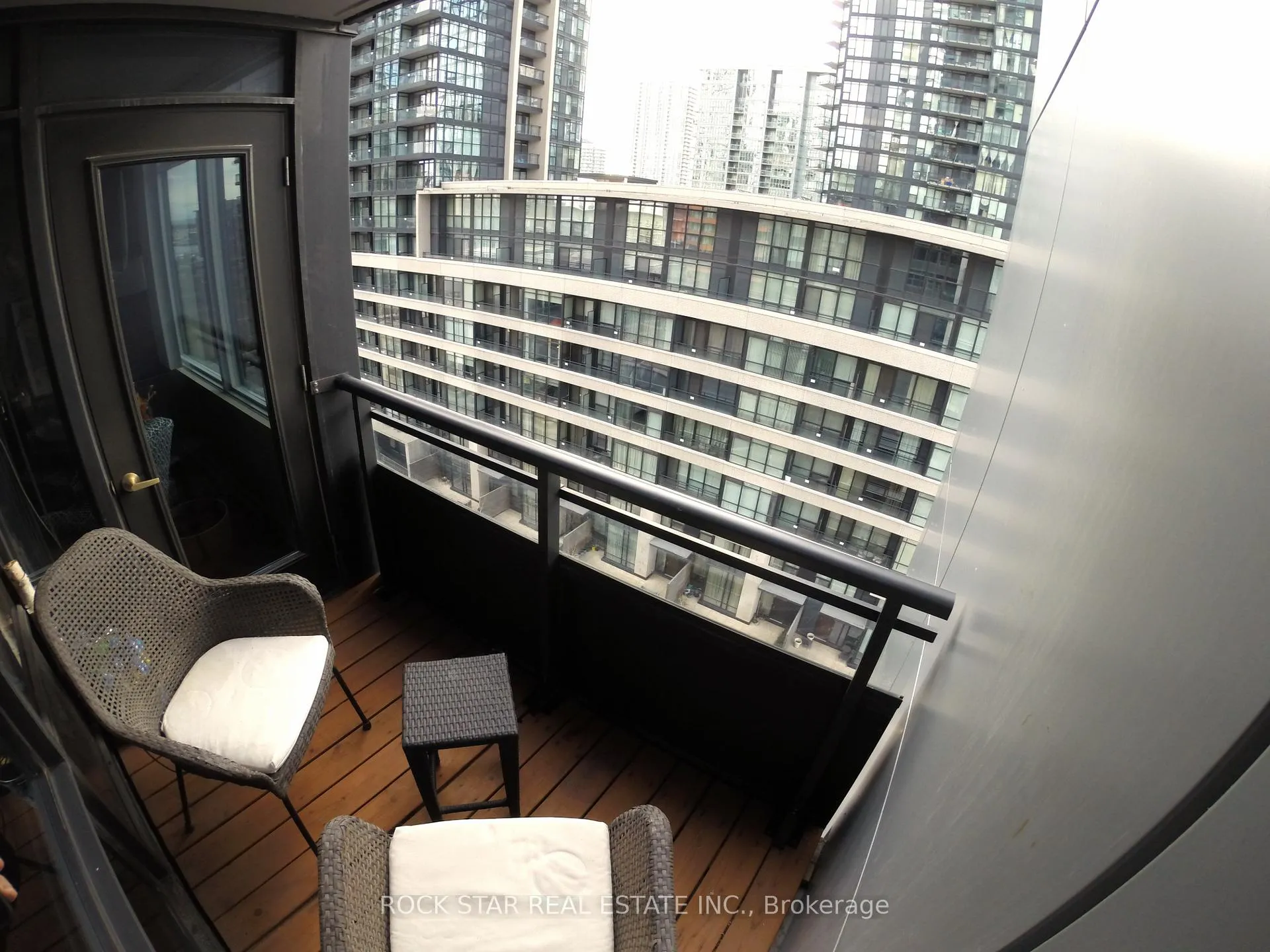 Photo 8 of Unit 911, 25 Telegram Mews, Toronto, Waterfront Communities — HOMEH