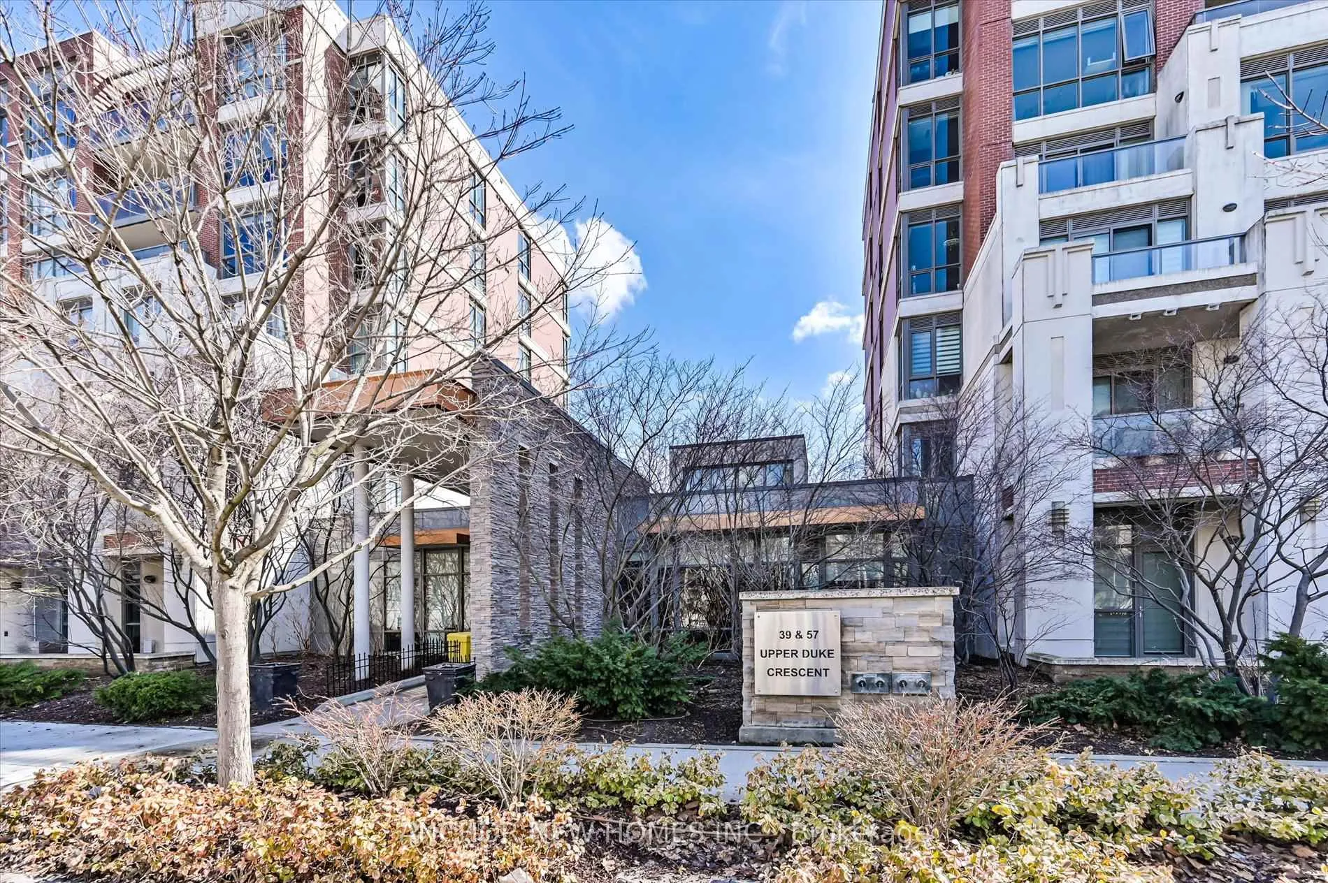 Photo 2 of Unit 210, 57 Upper Duke Crescent, Markham, Unionville — HOMEH