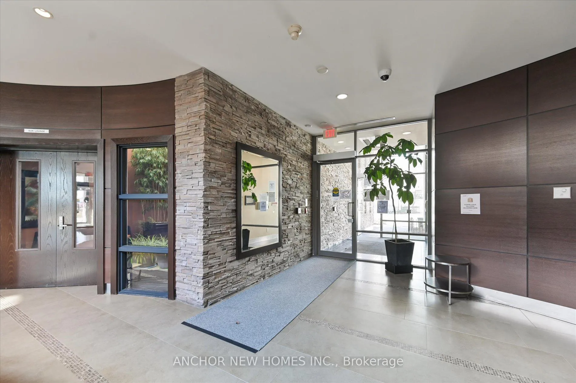 Photo 4 of Unit 210, 57 Upper Duke Crescent, Markham, Unionville — HOMEH