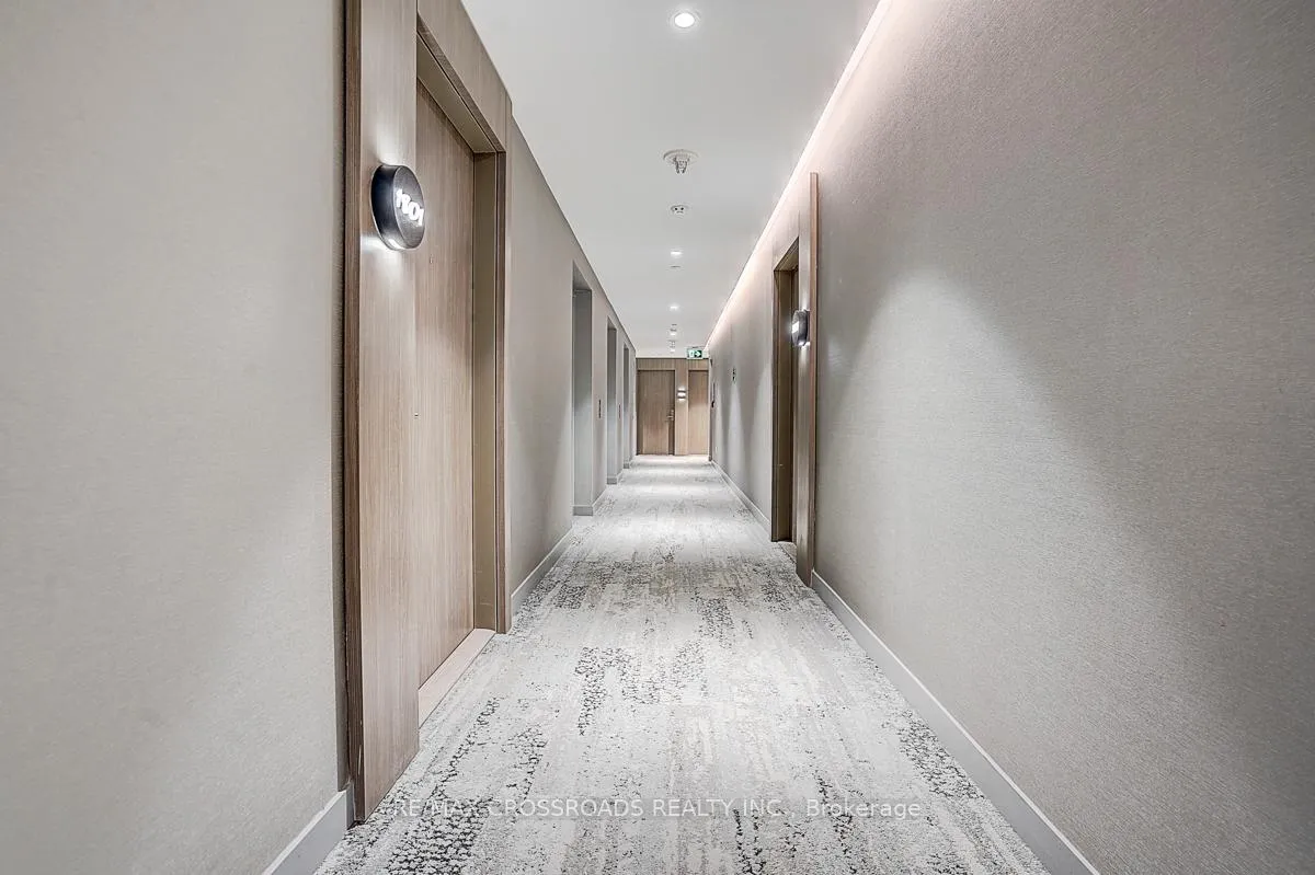 Photo 3 of 161 Roehampton Avenue, Toronto, Mount Pleasant West — HOMEH