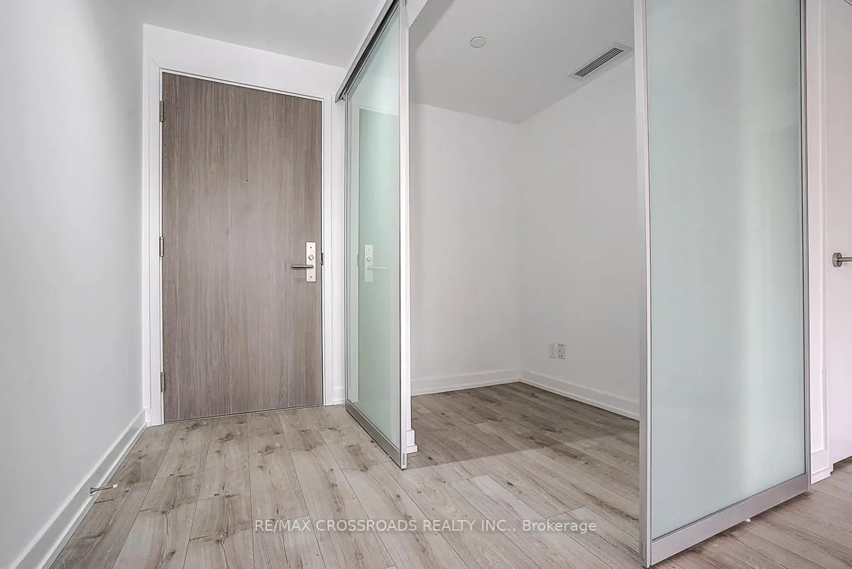 Photo 7 of 161 Roehampton Avenue, Toronto, Mount Pleasant West — HOMEH