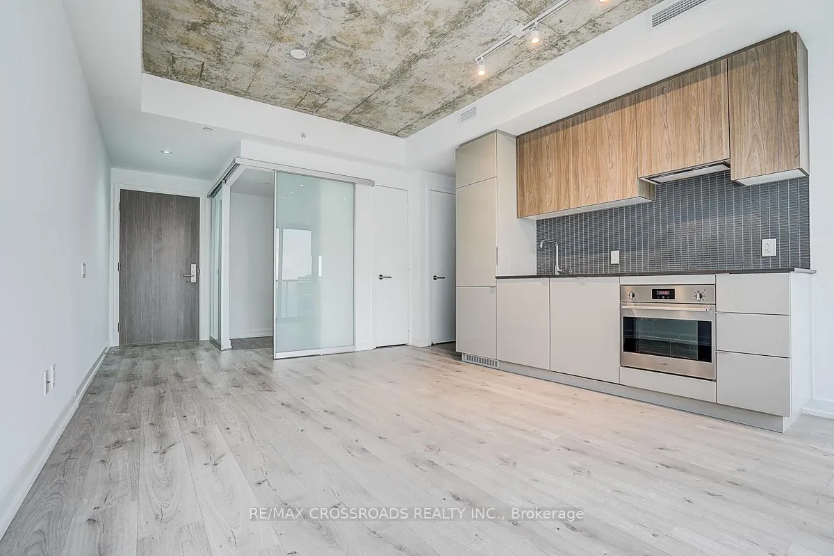 Photo 8 of 161 Roehampton Avenue, Toronto, Mount Pleasant West — HOMEH