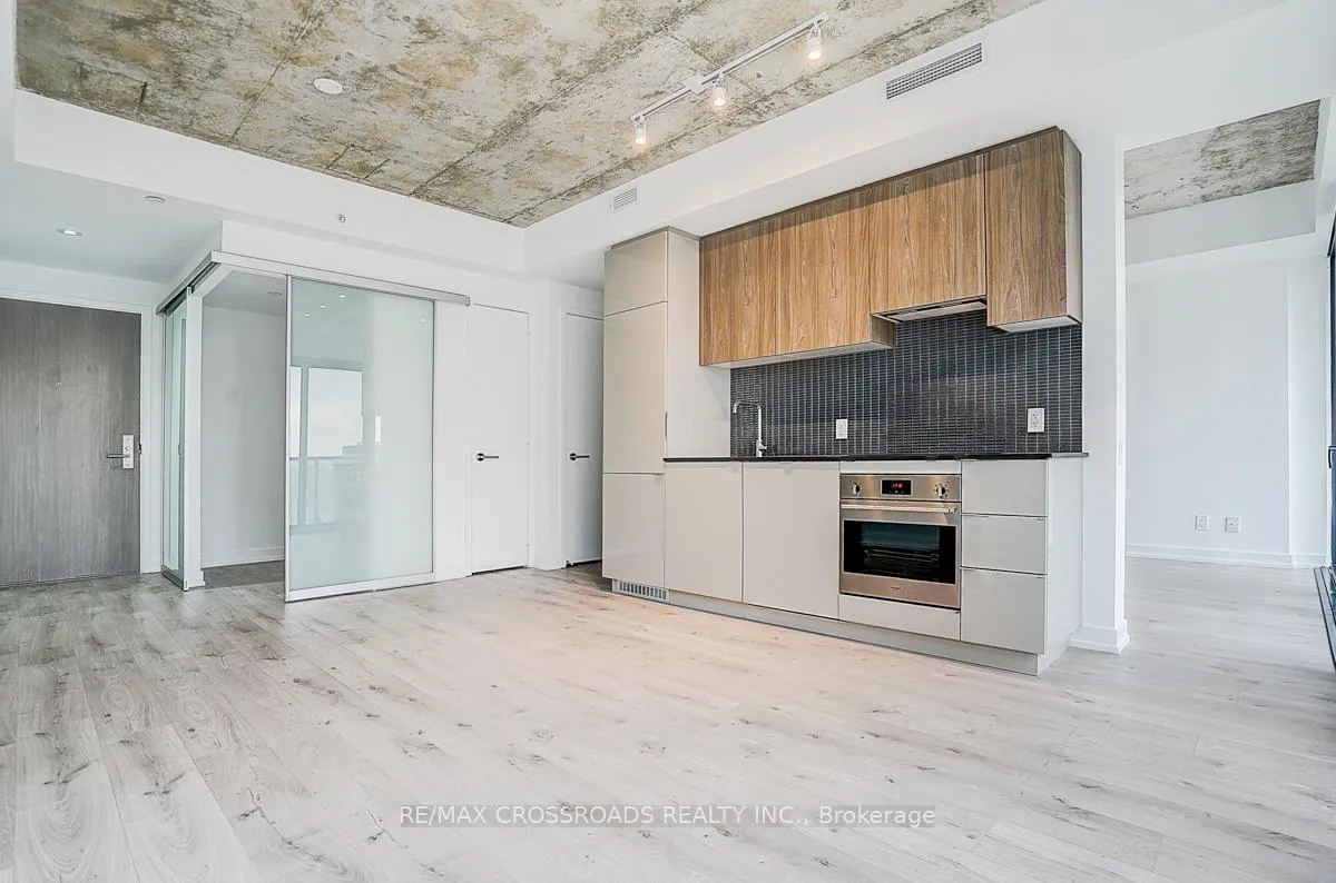 Photo 10 of 161 Roehampton Avenue, Toronto, Mount Pleasant West — HOMEH