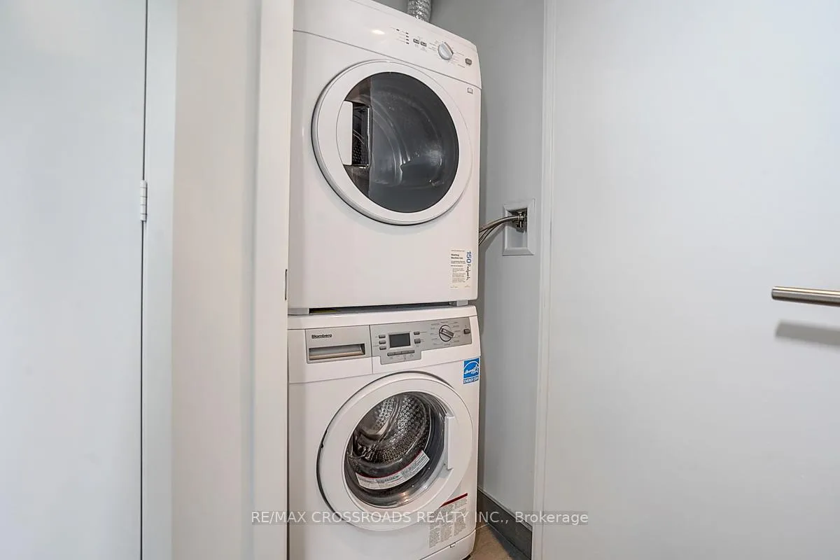 Photo 34 of 161 Roehampton Avenue, Toronto, Mount Pleasant West — HOMEH