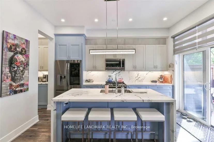 Photo 7 of 30 Crestridge Drive, Vaughan, Patterson — HOMEH