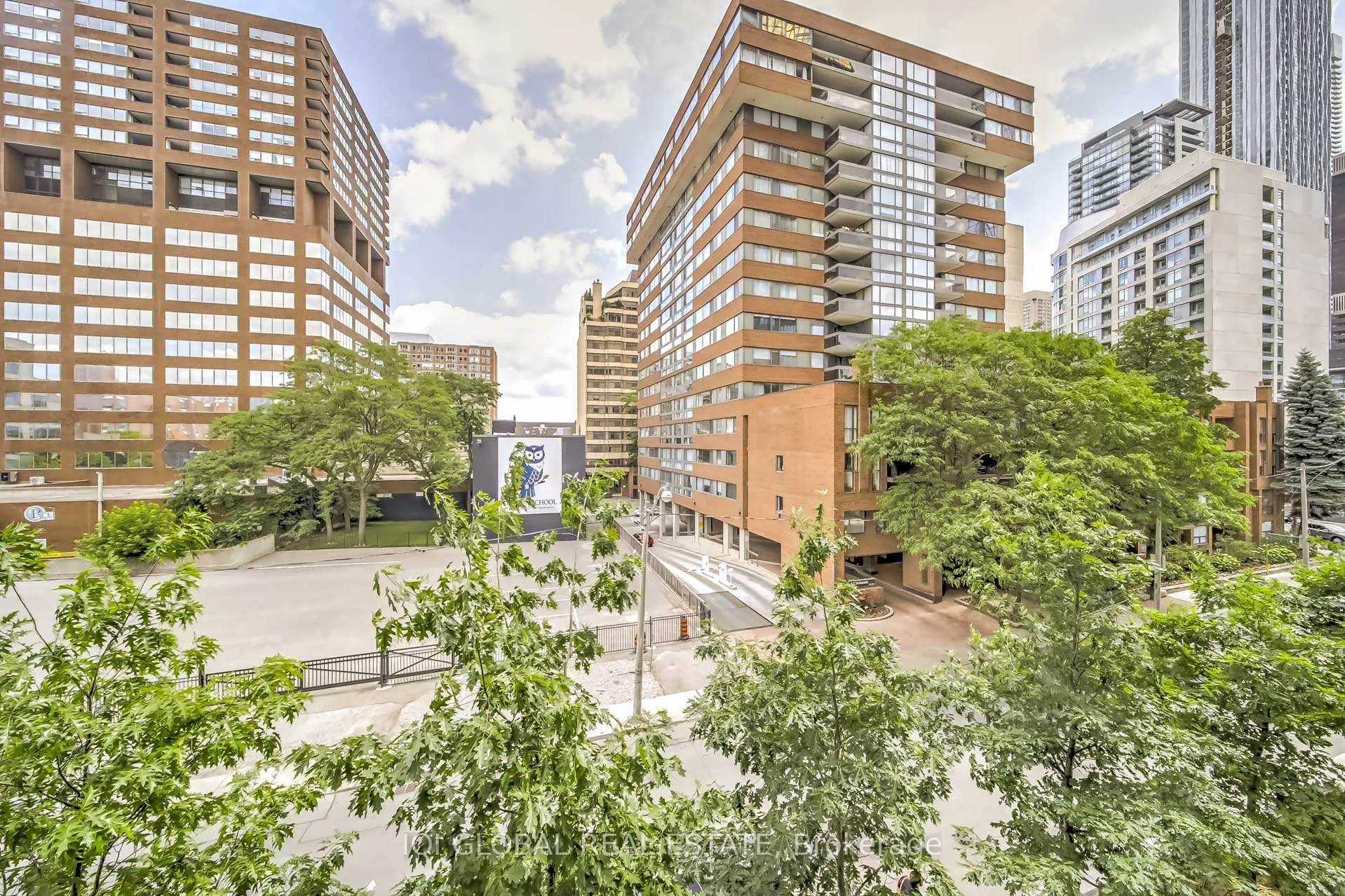 Photo 17 of Unit 307, 32 Davenport Rd Drive, Toronto, The Annex — HOMEH