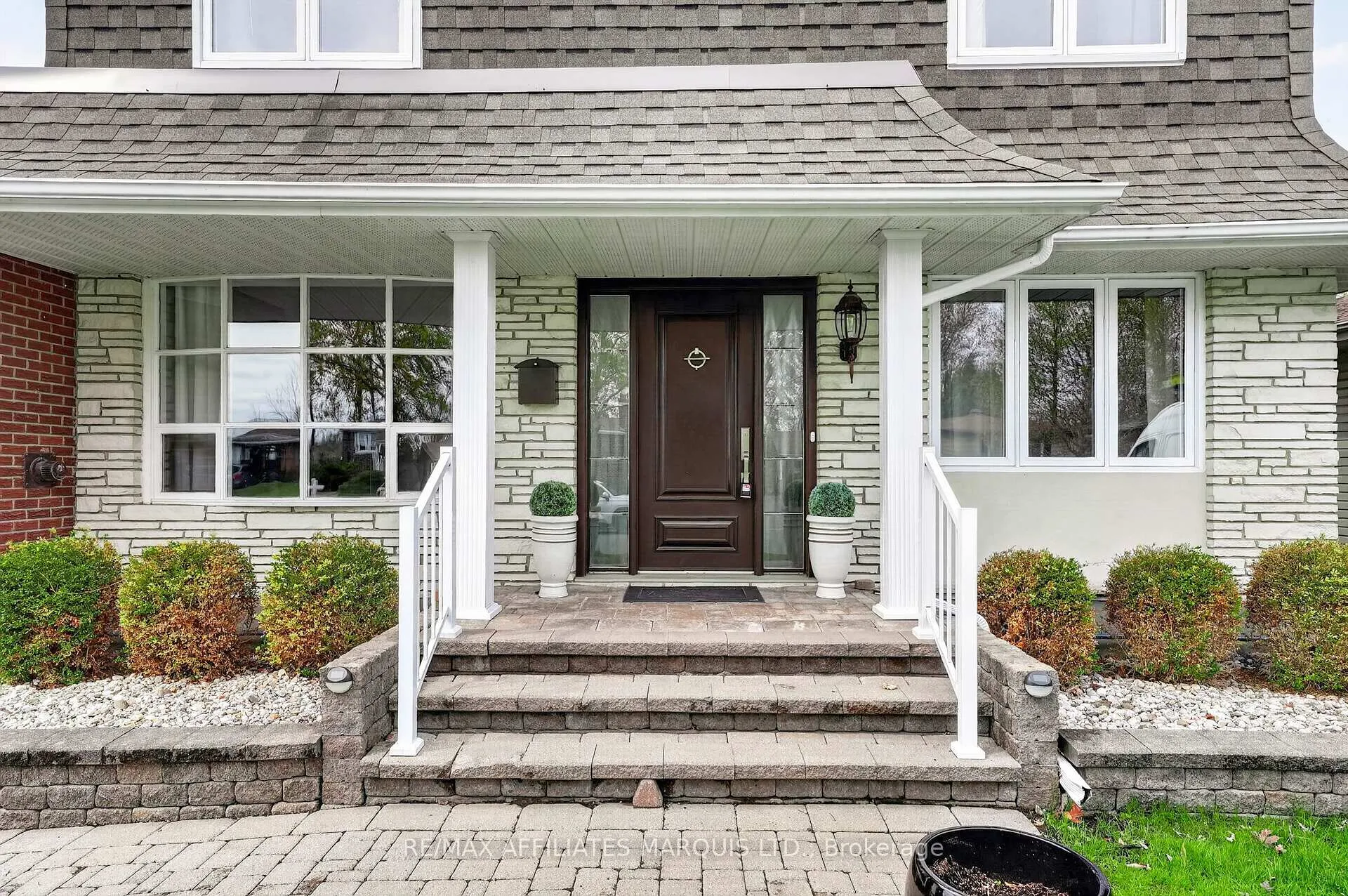 Photo 2 of 530 Lynwood Drive, Cornwall — HOMEH