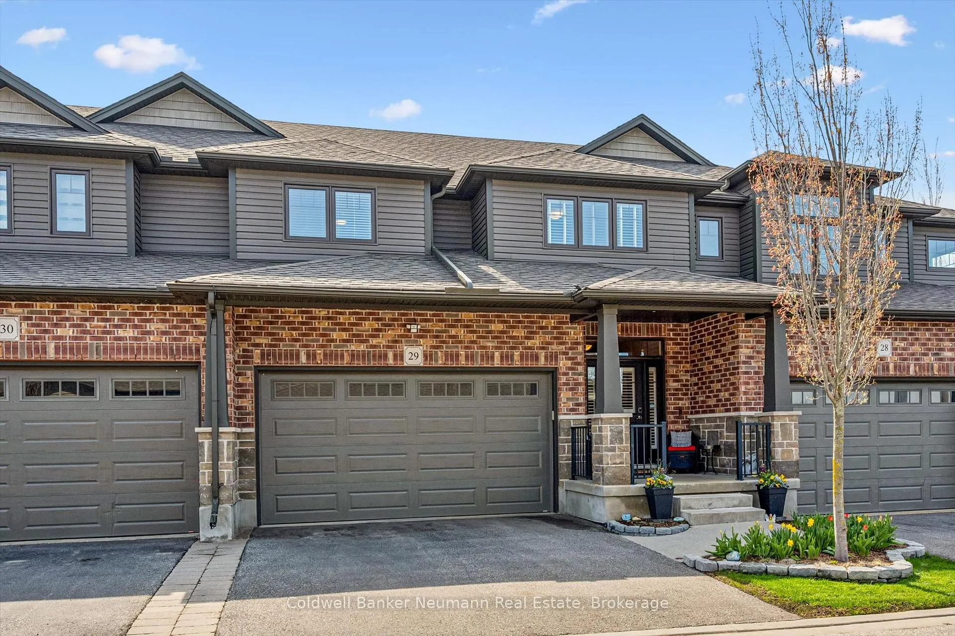 Photo 2 of Unit 29, 254 Gosling Gardens, Guelph, Clairfields/Hanlon Business Park — HOMEH