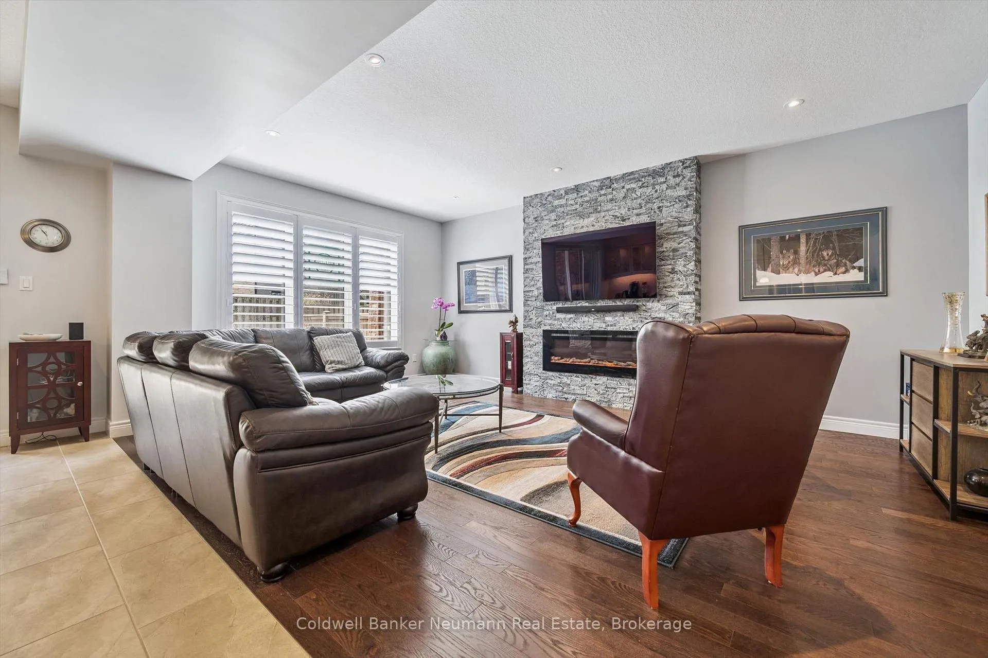 Photo 6 of Unit 29, 254 Gosling Gardens, Guelph, Clairfields/Hanlon Business Park — HOMEH