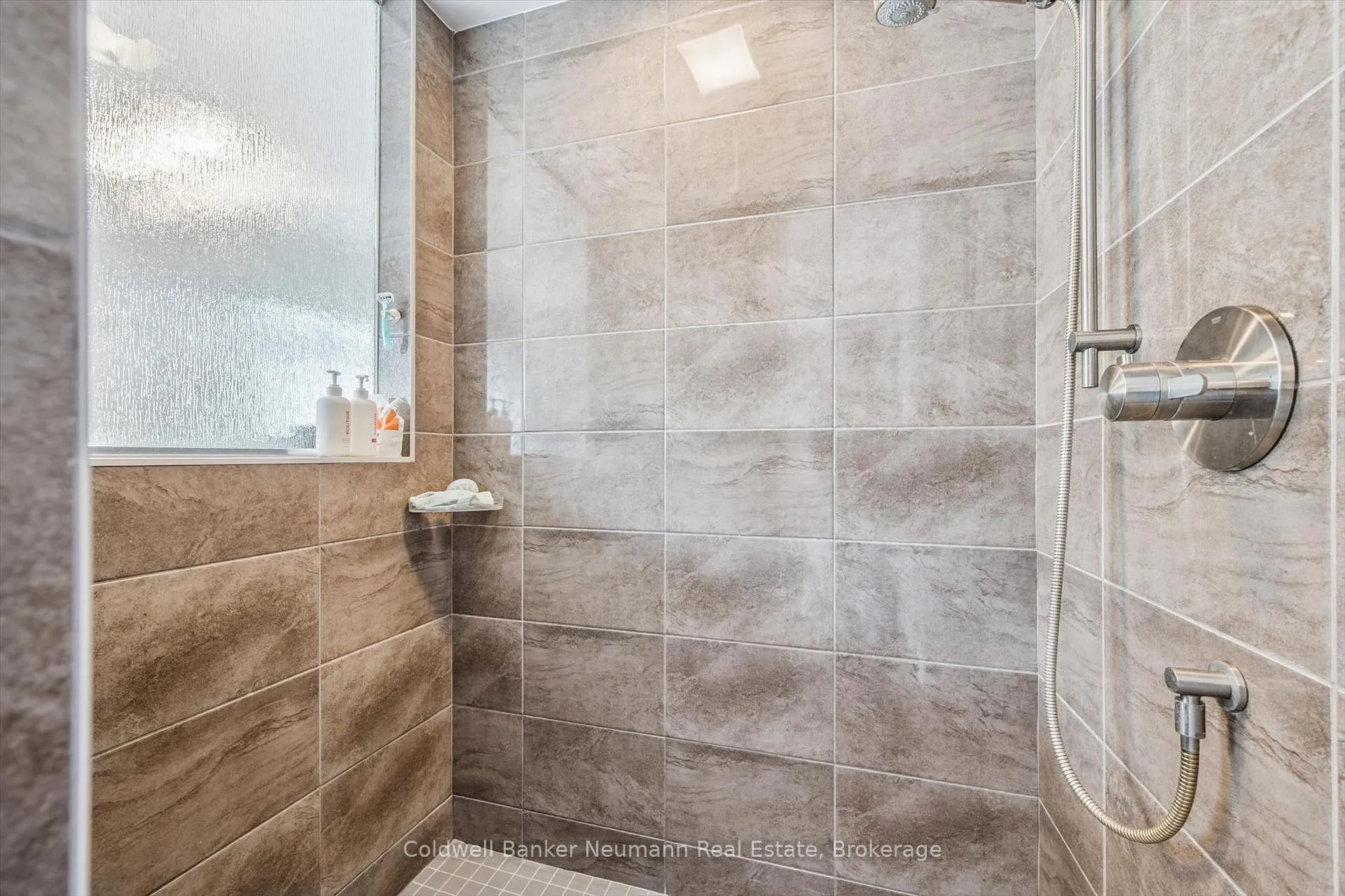 Photo 24 of Unit 29, 254 Gosling Gardens, Guelph, Clairfields/Hanlon Business Park — HOMEH