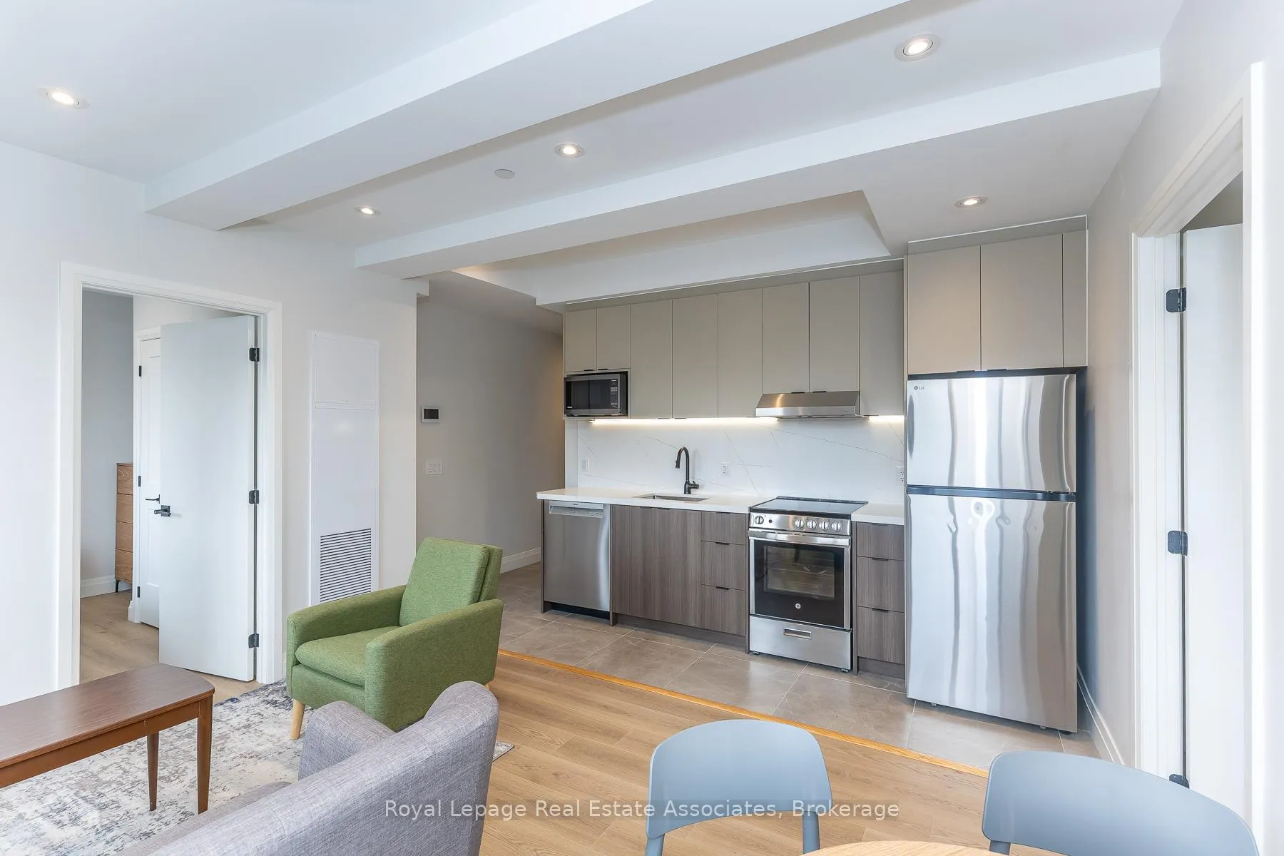 Photo 11 of Unit 304, 1000 Bathurst Street, Toronto, The Annex — HOMEH
