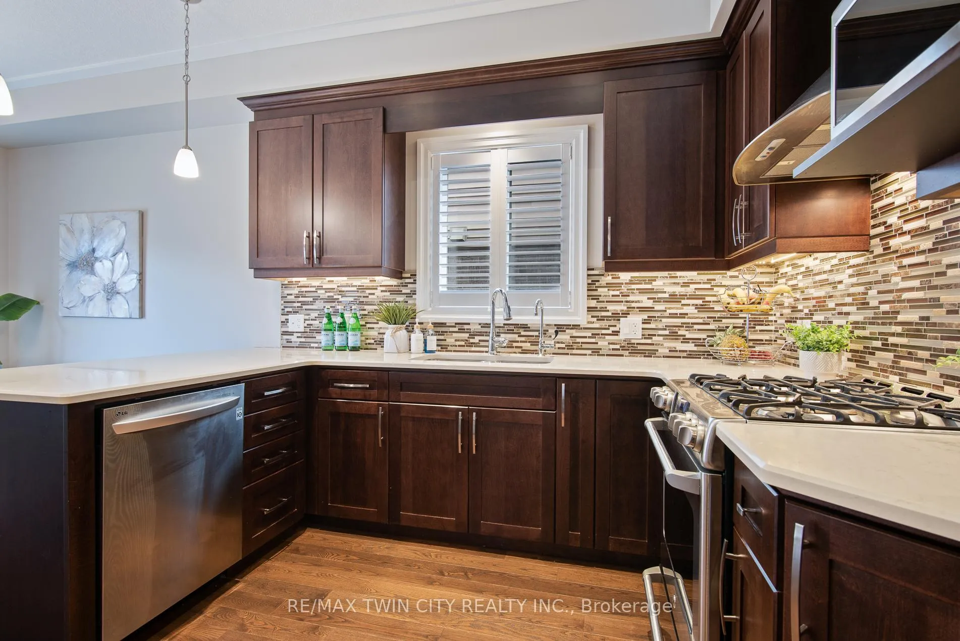 Photo 17 of 255 Falconridge Drive, Kitchener — HOMEH
