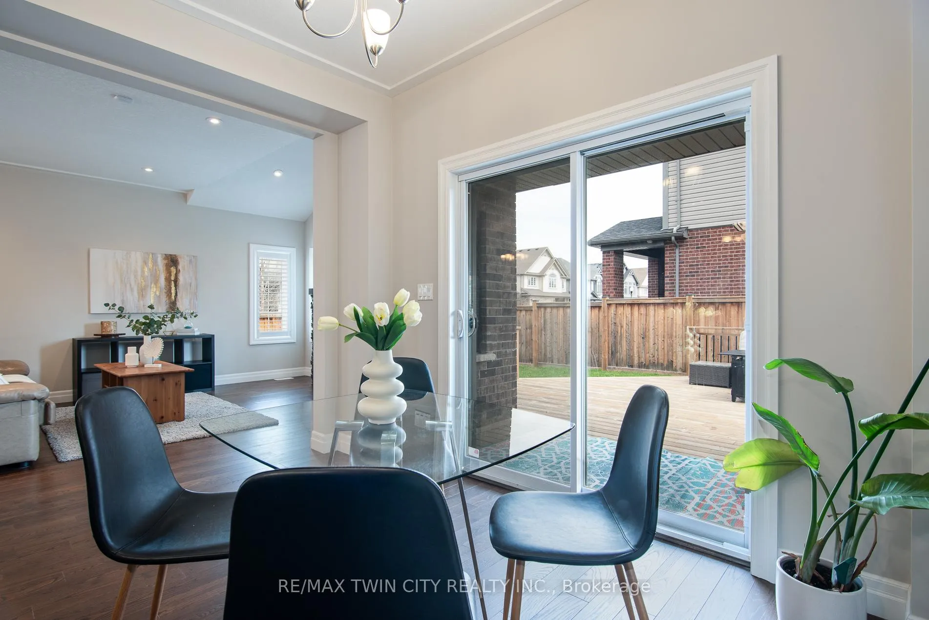 Photo 25 of 255 Falconridge Drive, Kitchener — HOMEH