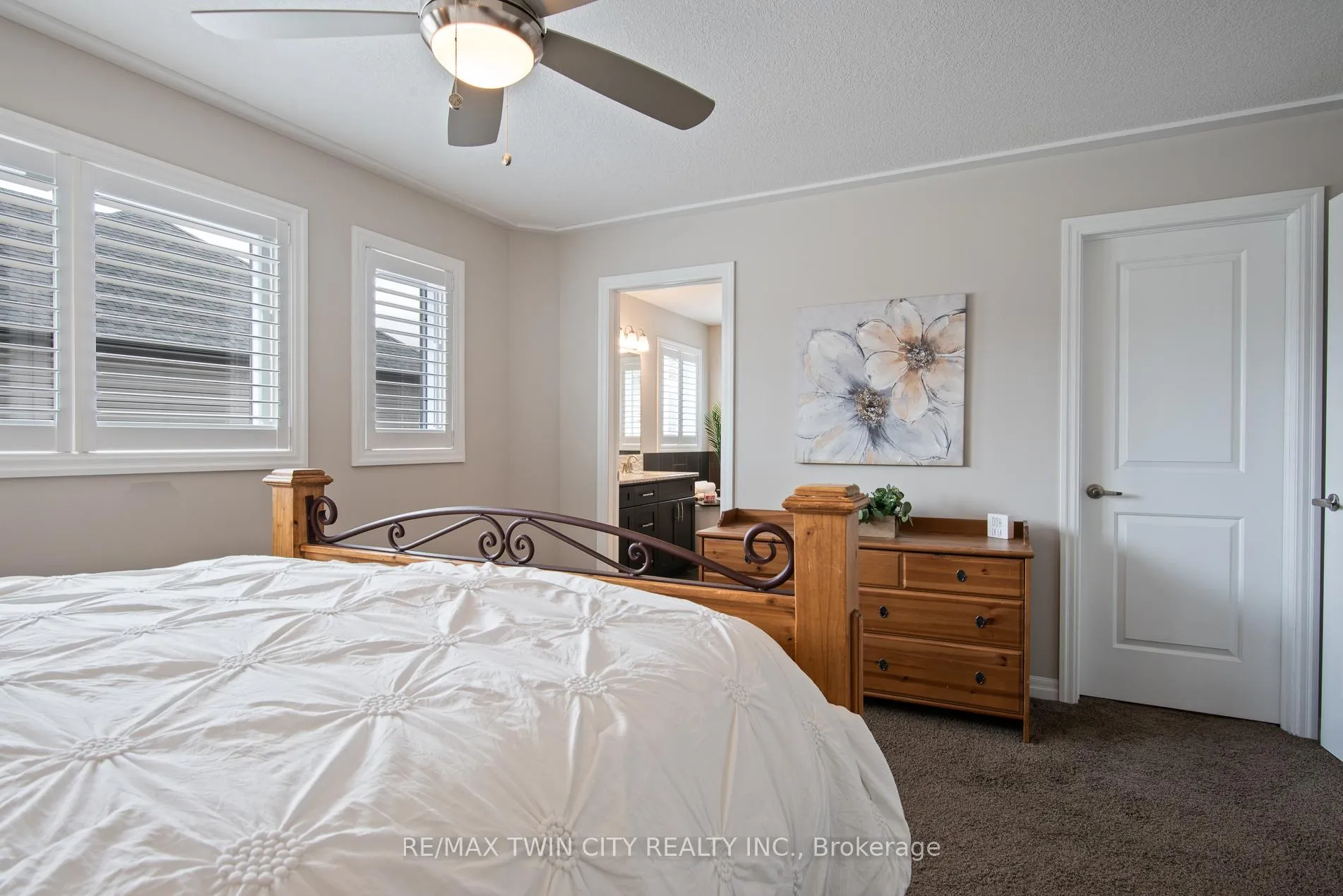 Photo 34 of 255 Falconridge Drive, Kitchener — HOMEH