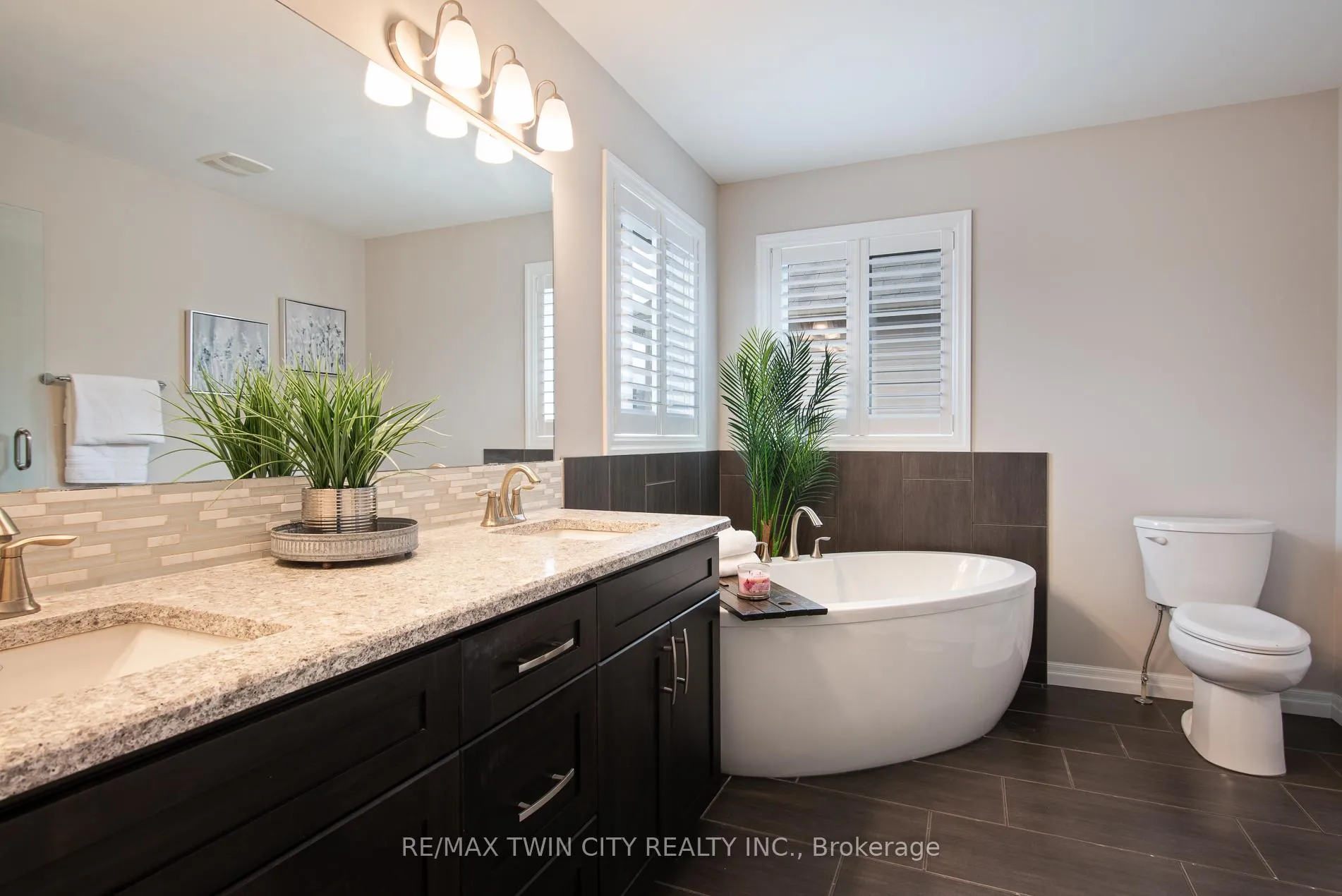 Photo 36 of 255 Falconridge Drive, Kitchener — HOMEH